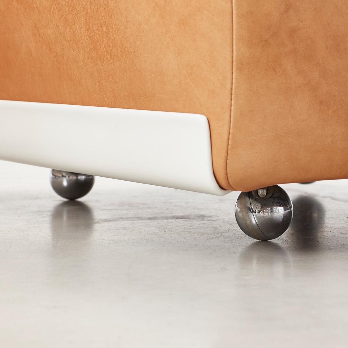 Dieter Rams 620 Sessel und Fußhocker Vitsoe 1