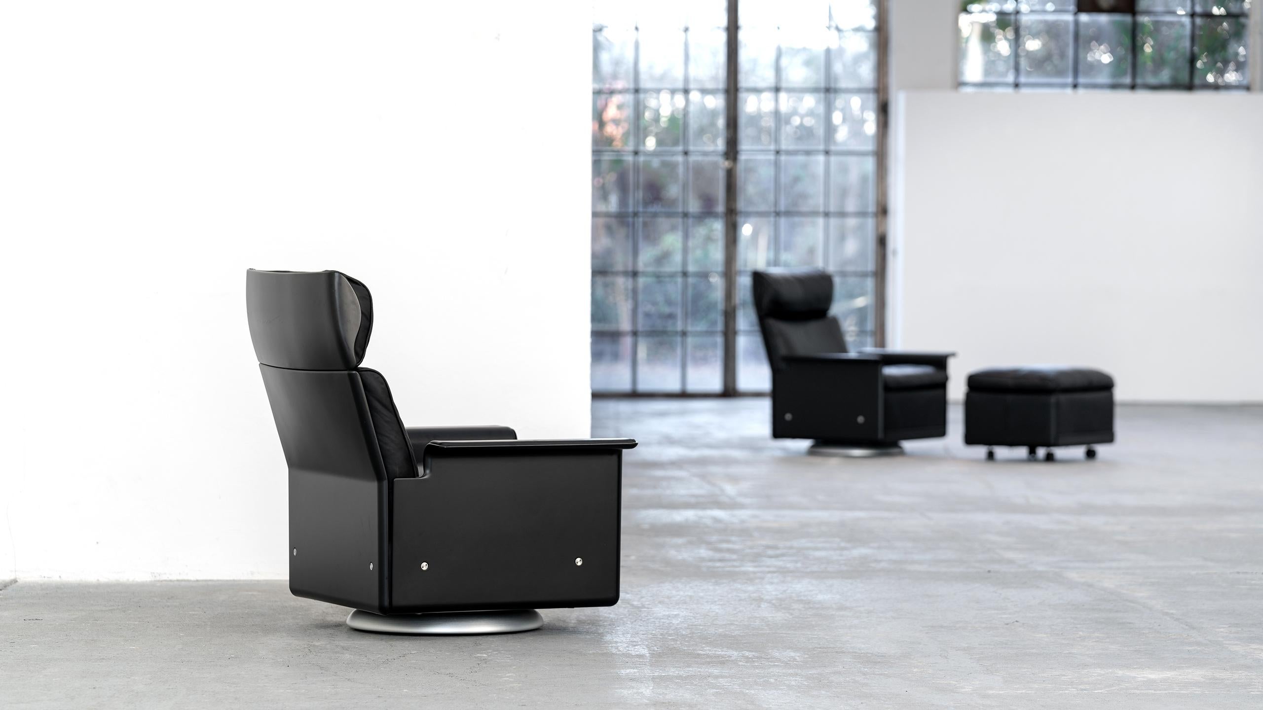 Dieter Rams Lounge Chair + Ottoman Swivel Base by Vitsœ Leather 1962 Minimal  For Sale 9
