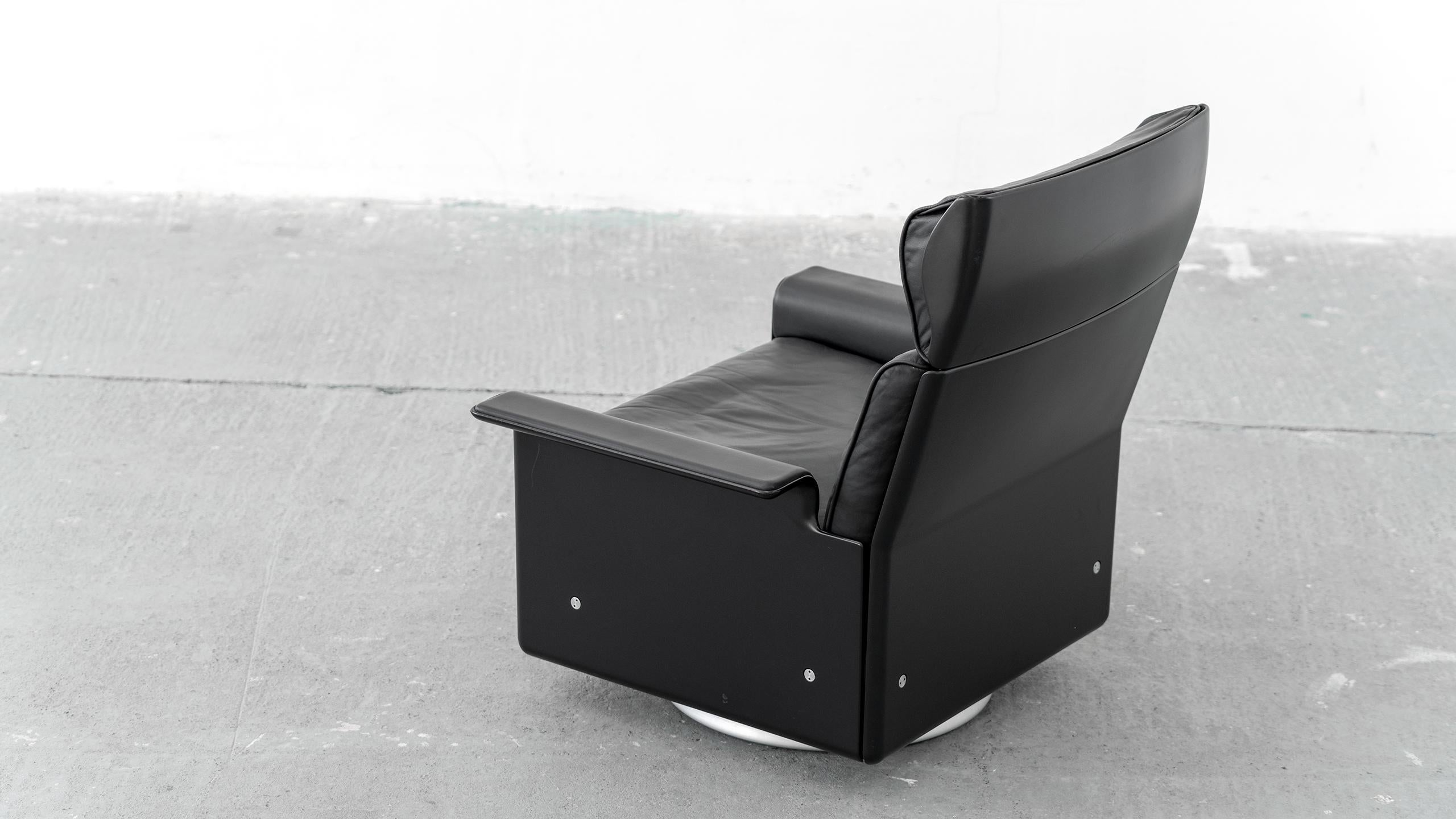 Dieter Rams, 620 Lounge Chair - rare Swivel Base by Vitsœ in black Leather, 1962 8