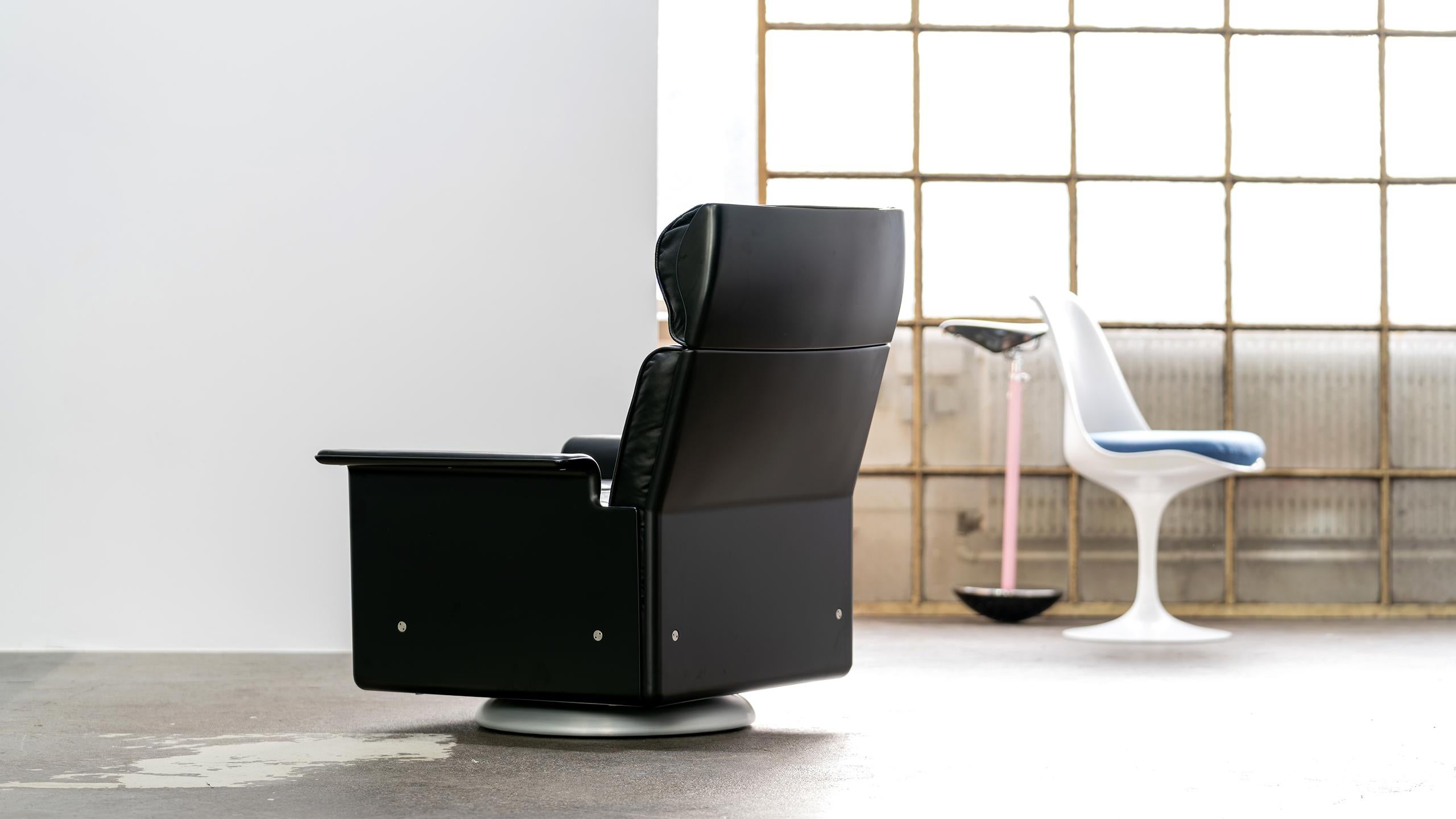 Dieter Rams 620 Lounge Chair Swivel Base by Vitsœ schwarz Leder 1962 Mid Century im Angebot 7