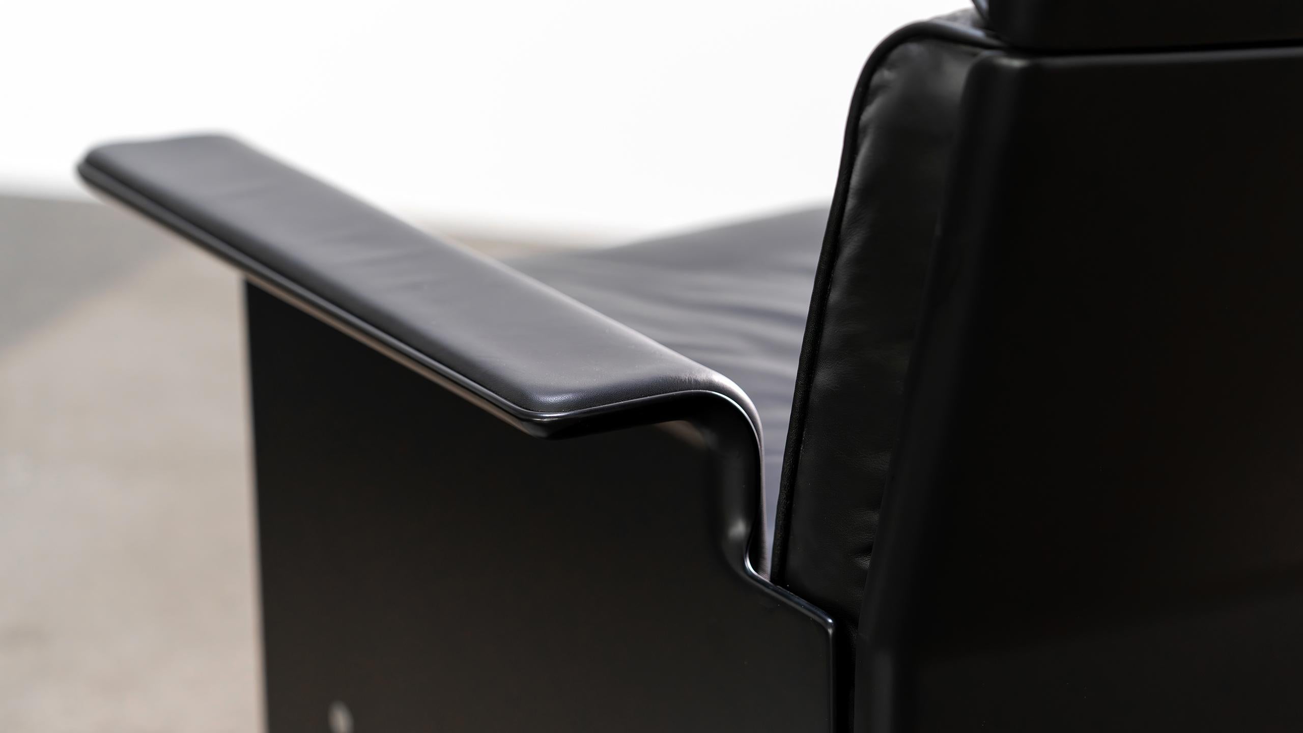 Dieter Rams 620 Lounge Chair Swivel Base by Vitsœ schwarz Leder 1962 Mid Century (Deutsch) im Angebot