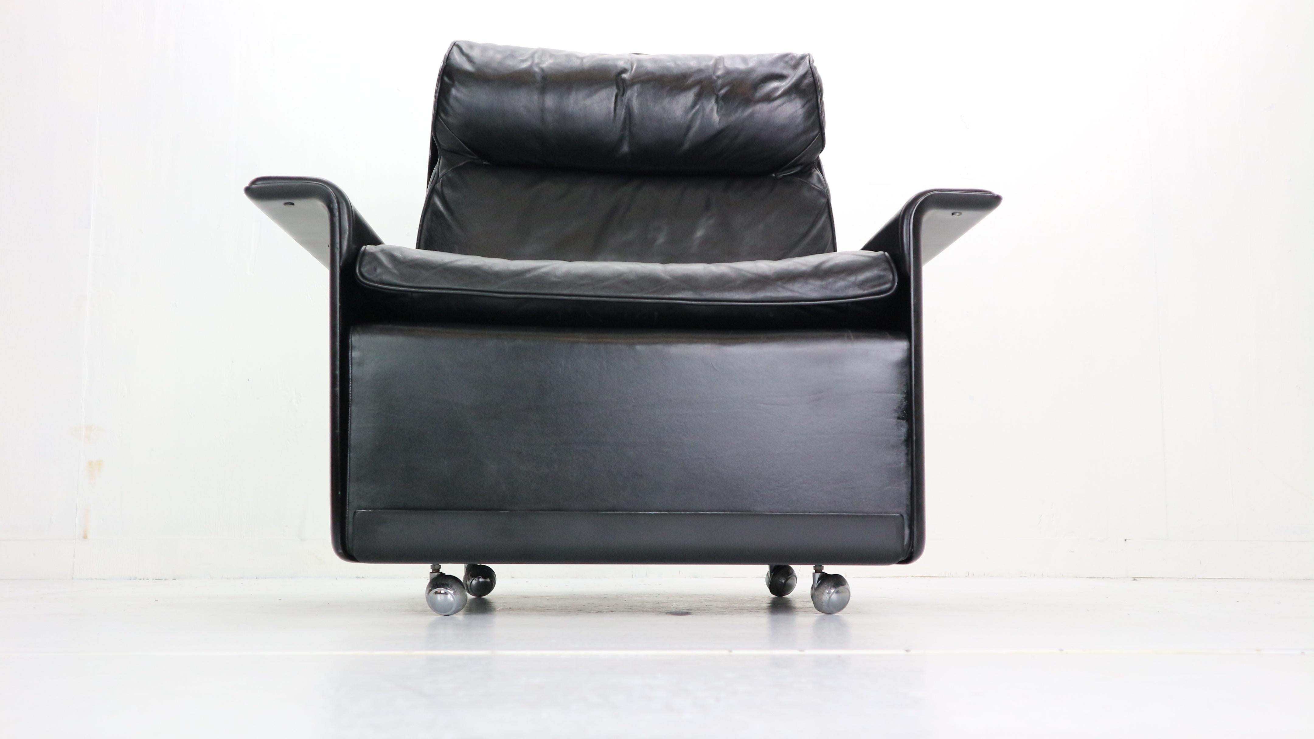 Dieter Rams Black Leather Lounge Chair Model-620 for Vitsœ, 1970s In Good Condition In The Hague, NL
