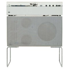 Dieter Rams pour Braun : la platine vinyle Audio 310 et l'enceinte sur pied L50