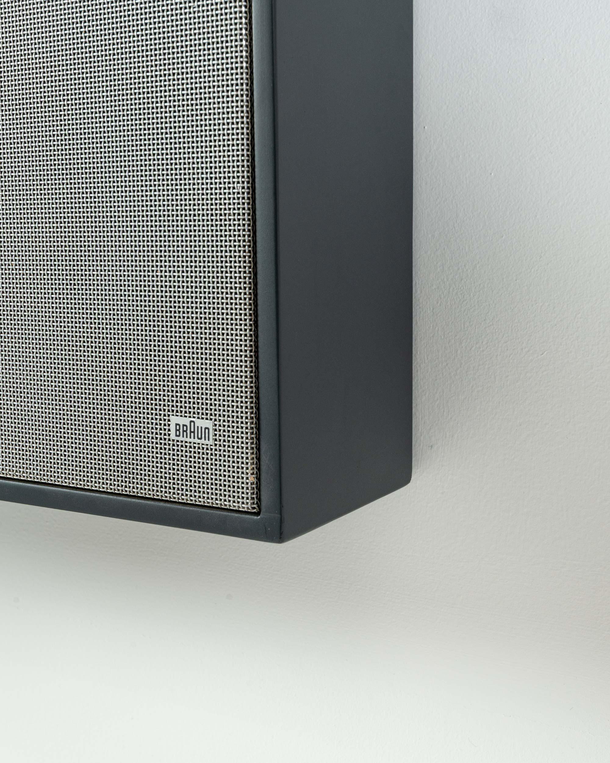 Dieter Rams pour la chaîne stéréo murale noire 