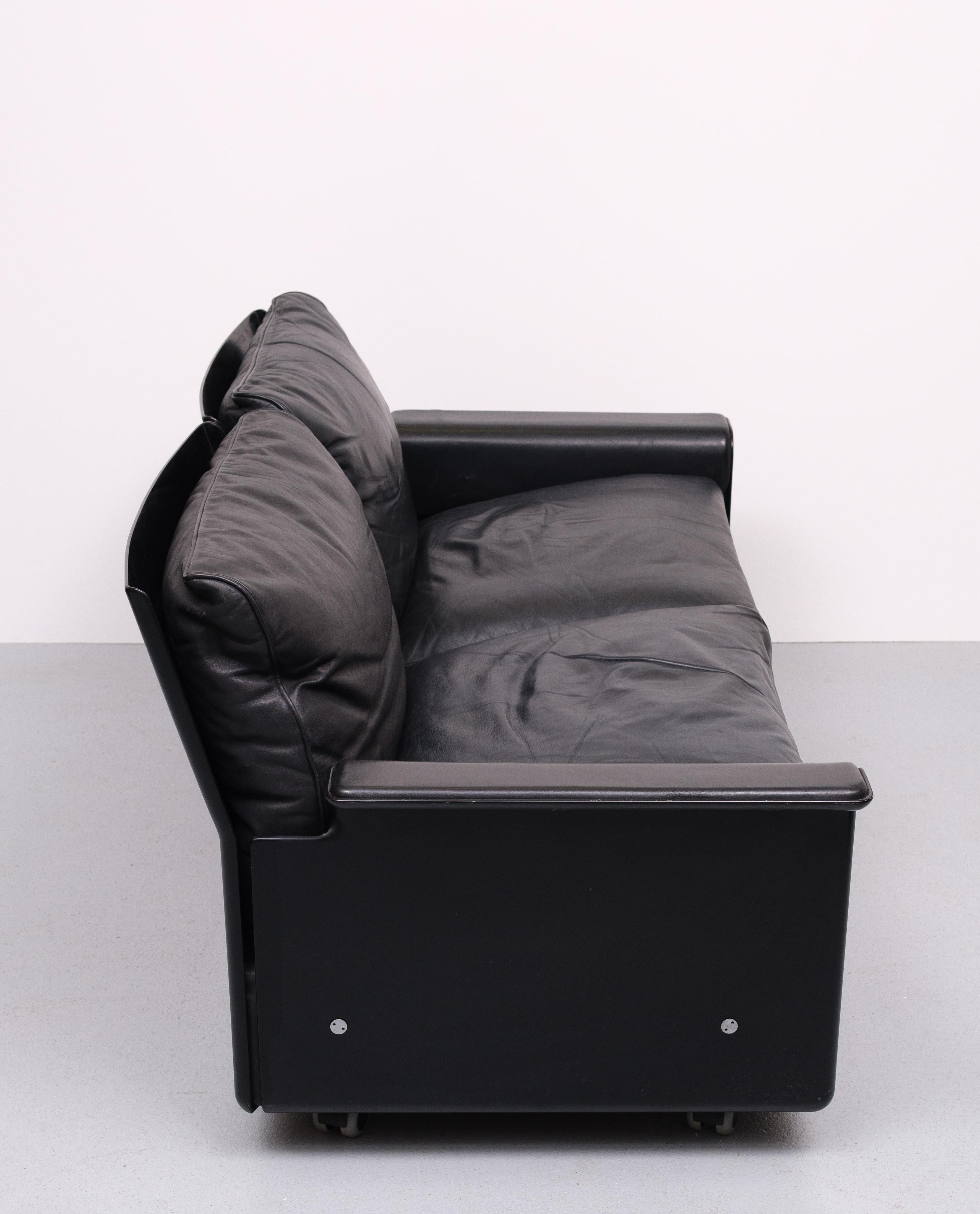 Dieter Rams RZ 62  Two seat Sofa  from the chair program 620 1