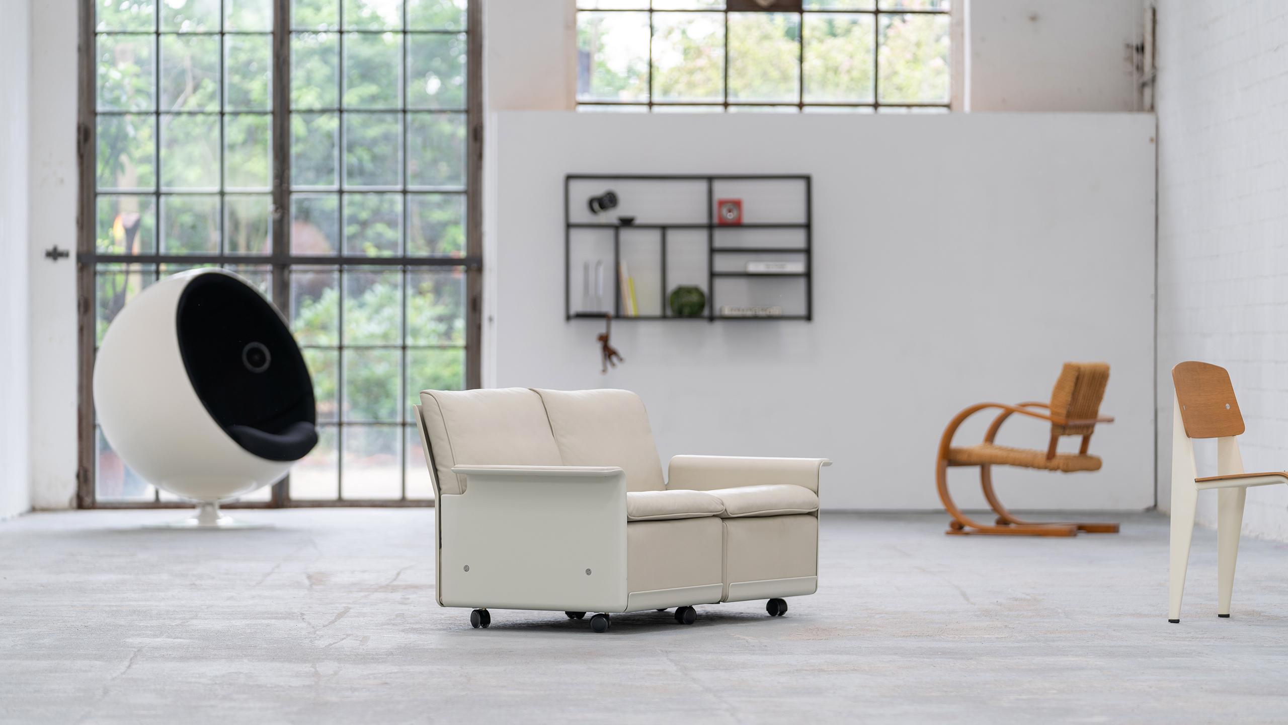 Dieter Rams, Sofa RZ 620 in Cream-Coloured Leather by Vitsœ, Germany 1962 13