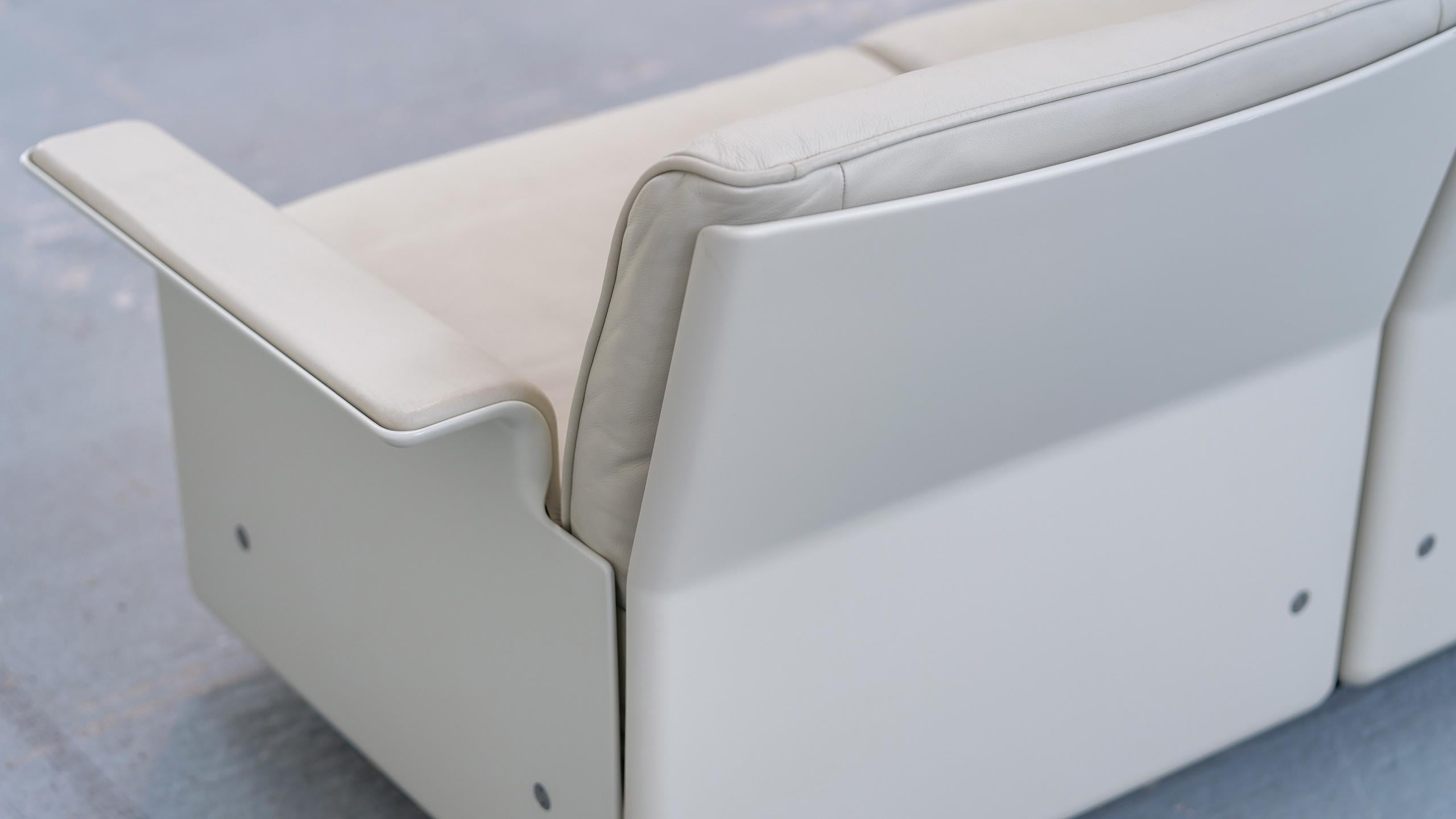 Dieter Rams, Sofa RZ 620 in Cream-Coloured Leather by Vitsœ, Germany 1962 2