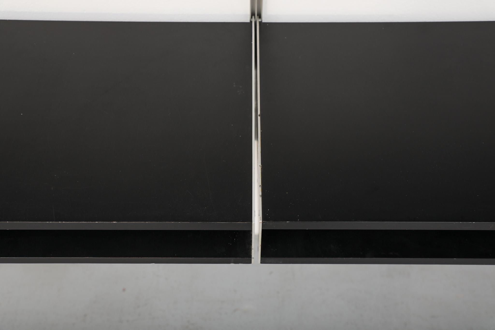 Estantería de pared 606 Dieter Rams para Vitsoe en negro Aluminio en venta