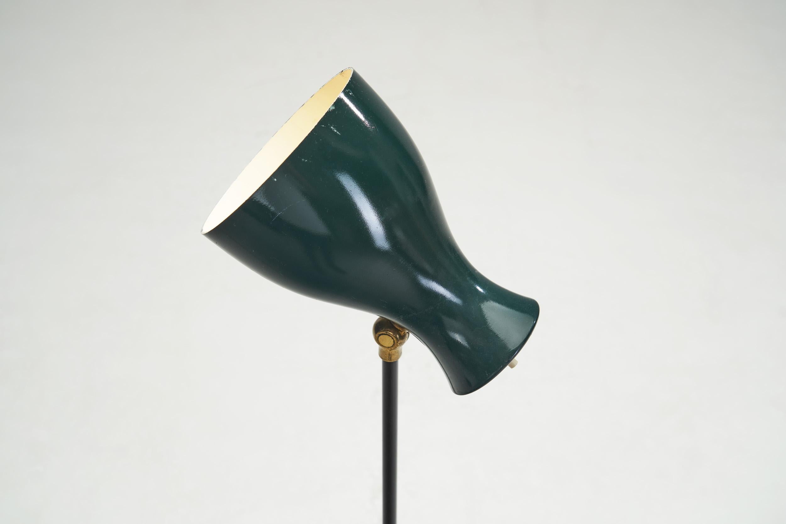 Minimalistische Stehlampe Modell „57/416“ von Dieter Schulz, Schweiz 1950er Jahre im Angebot 1