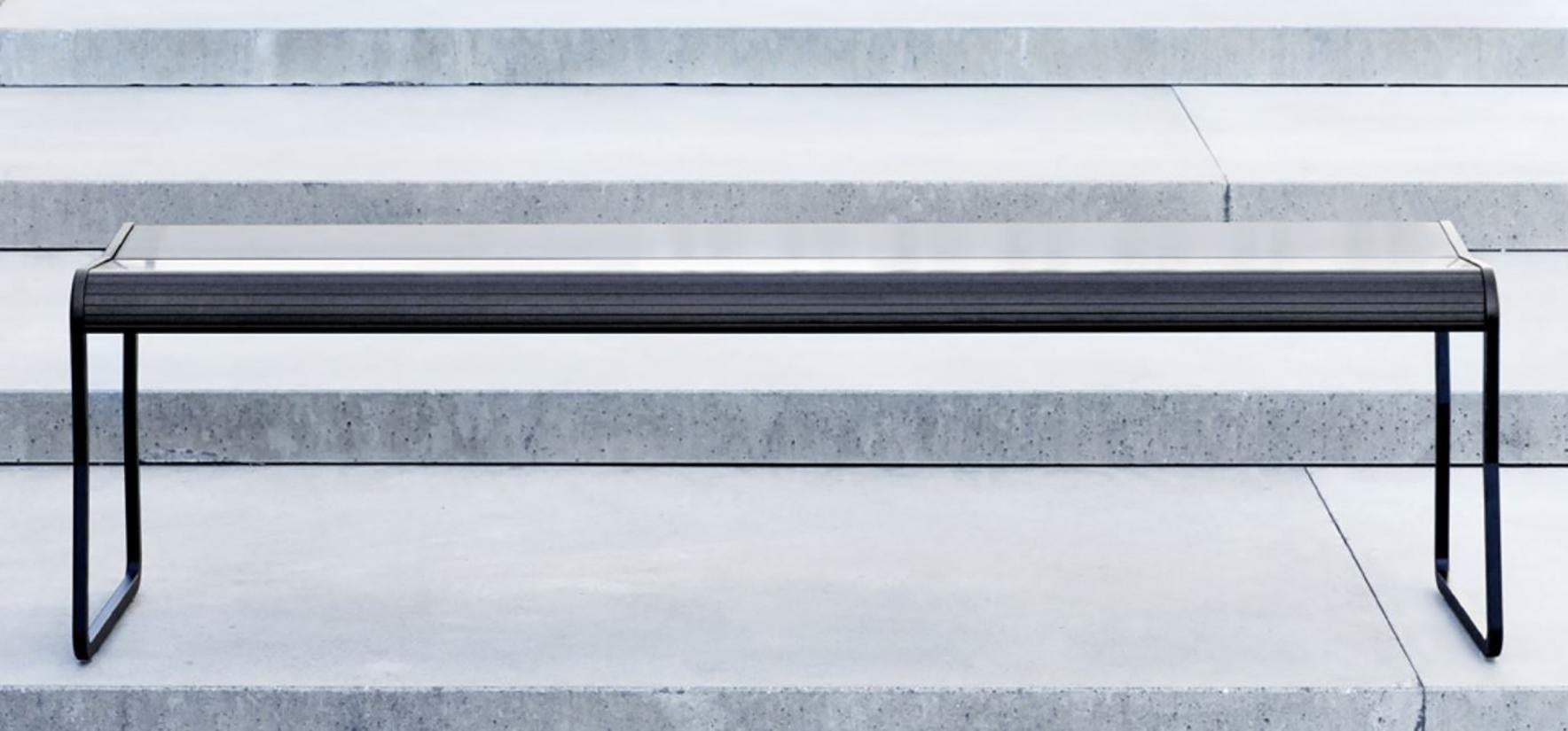Dietiker Ery 2-Sitz-Aluminiumbank, Indoor / Outdoor, entworfen von Andreas Saxer (Schweizerisch) im Angebot