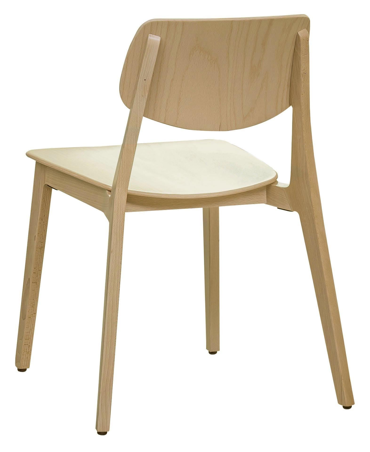 The Felber C14 is a reedition of a 1940s Classic Dietiker chair. The chair which was at first developed as a simple wooden chair in the early 40s, has been reengineered into a modular patented program. The innovative concept of the Felber series is