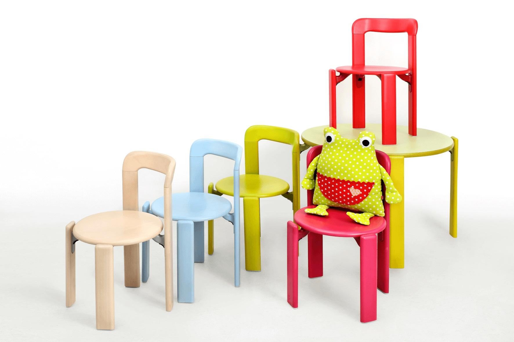 Dietiker Rey Junior Set, Kids Table and Chairs in Blue, Designed by Bruno Rey In New Condition For Sale In Stein am Rhein, CH
