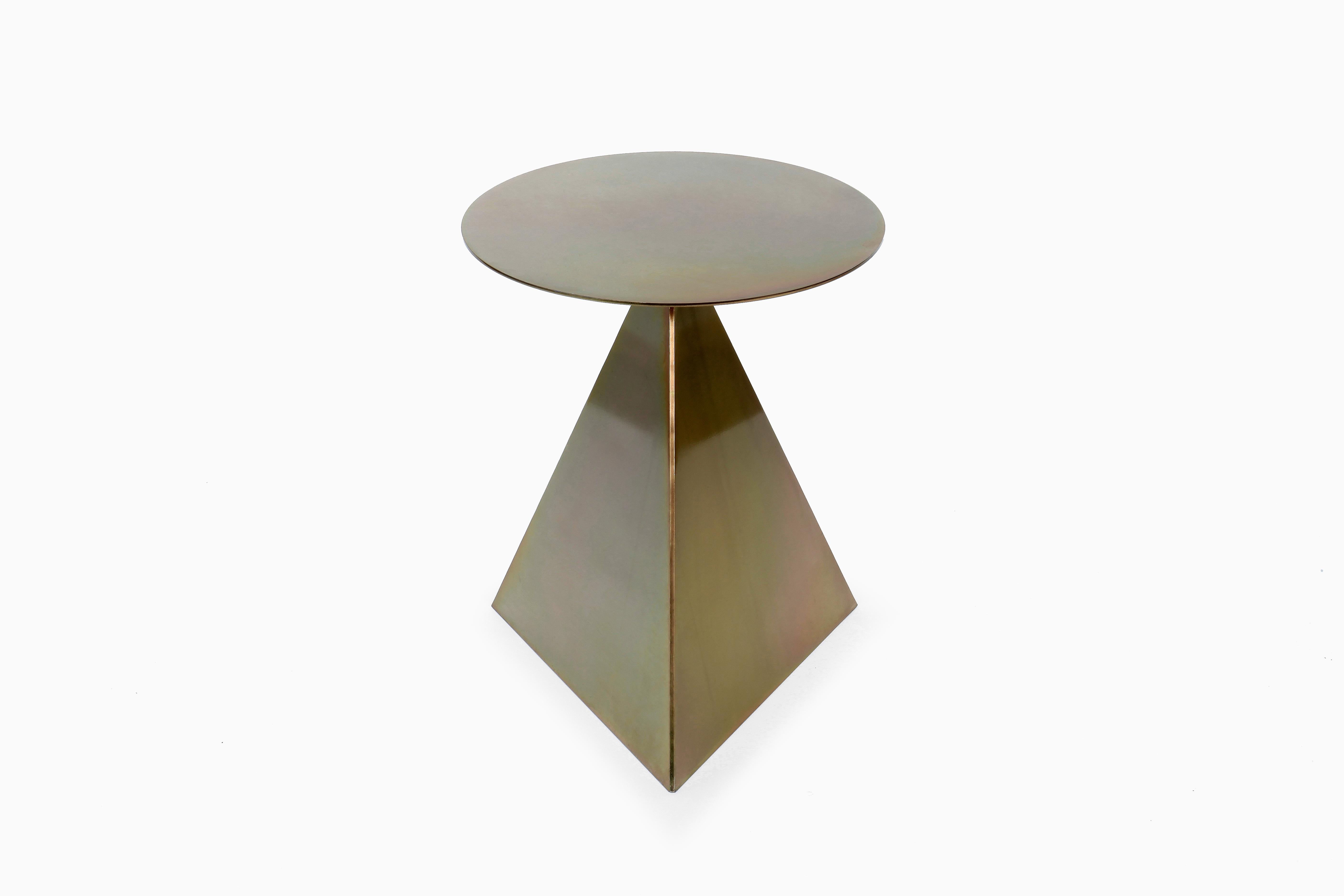 Difficult table is presented by Il lacions

The difficult table is an unfinished struggle to achieve an iridescent finish for a side table. The magic of the bichromated iron is diluted when varnished in all possible ways. But nonetheless, the