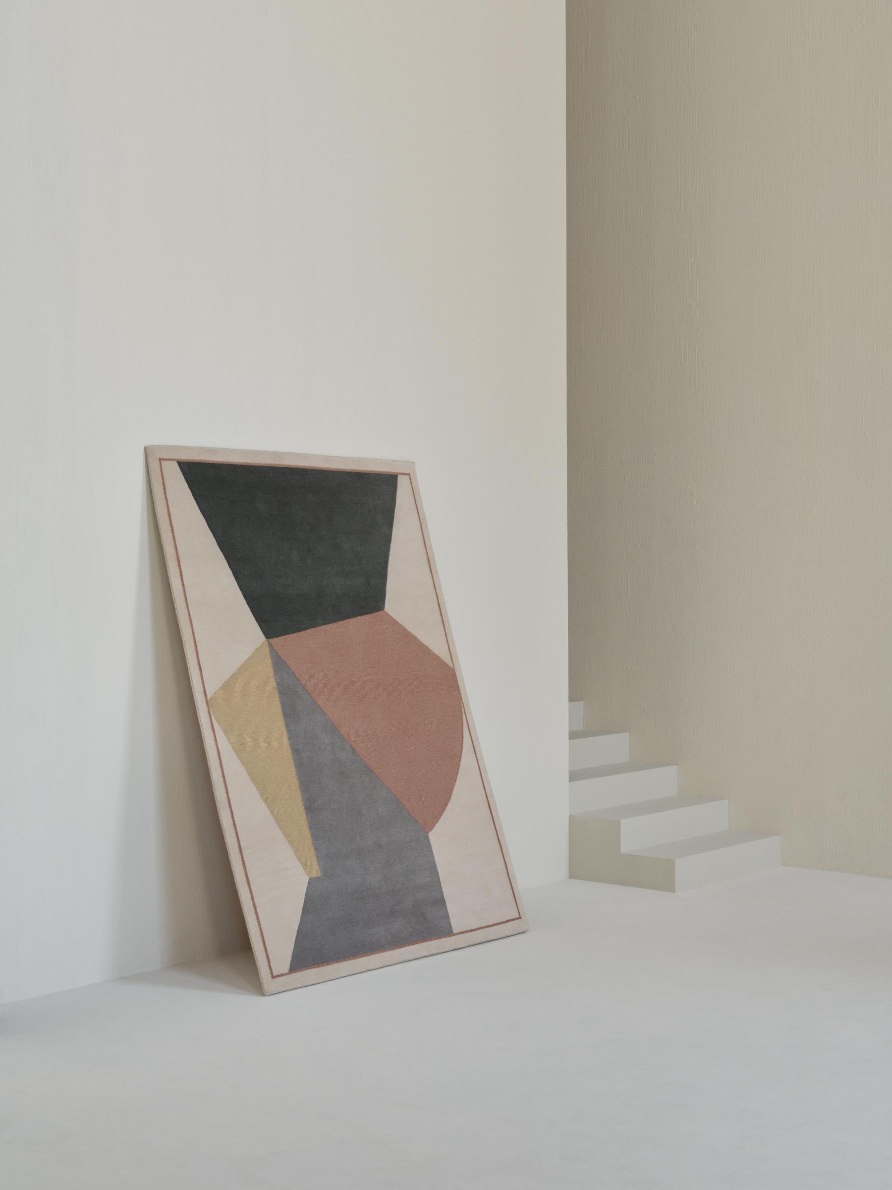 Aura diffusa, collezione 'Dimensuous', di Linie Design

Tappeto rettangolare fatto a mano. Lana e seta, annodato a mano.

Tre misure disponibili: 140/200 cm - 170/240 cm - 200/300 cm

Un tappeto artistico e visivamente affascinante annodato a