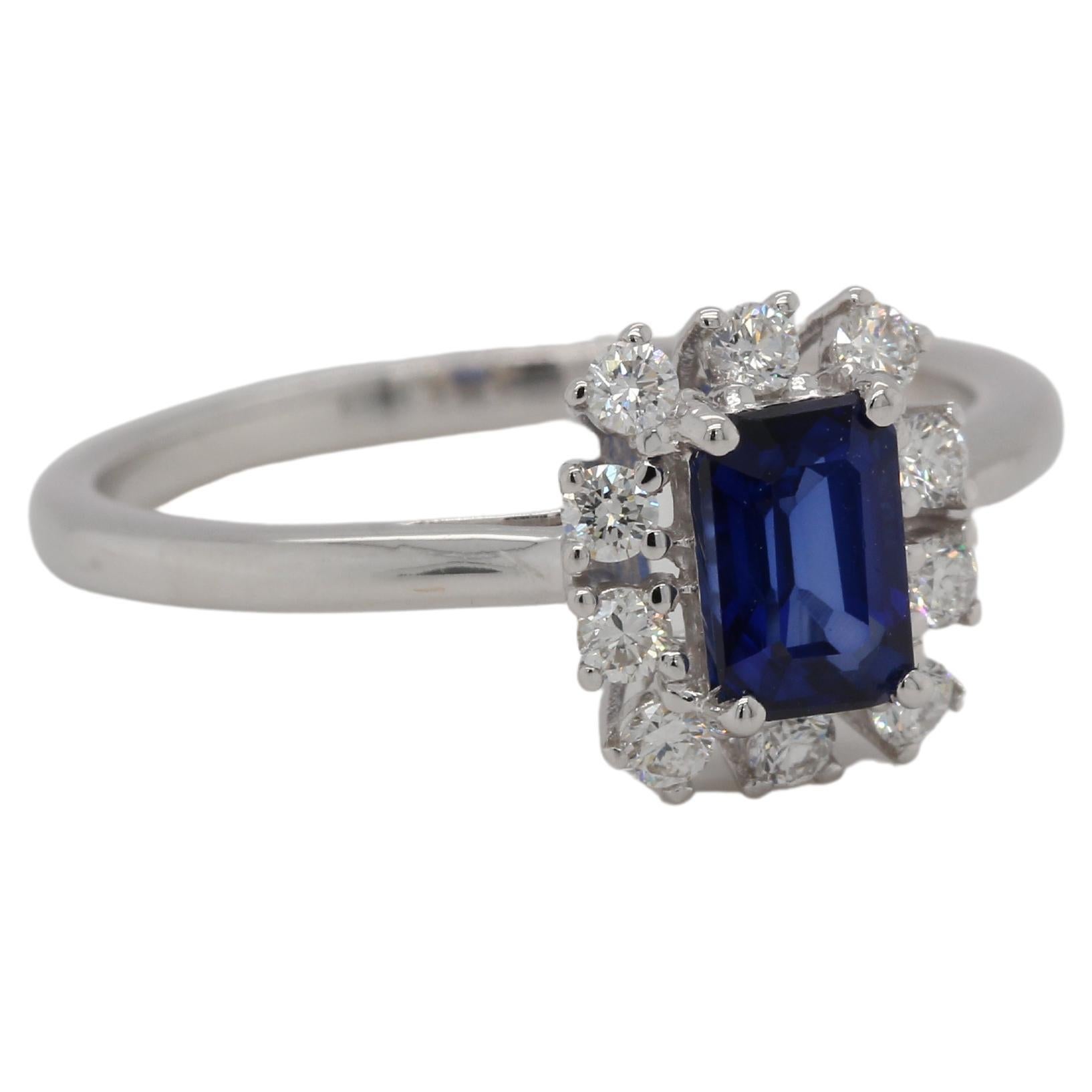 Bague Diffusion en or 18 carats avec saphir bleu et diamants Unisexe en vente