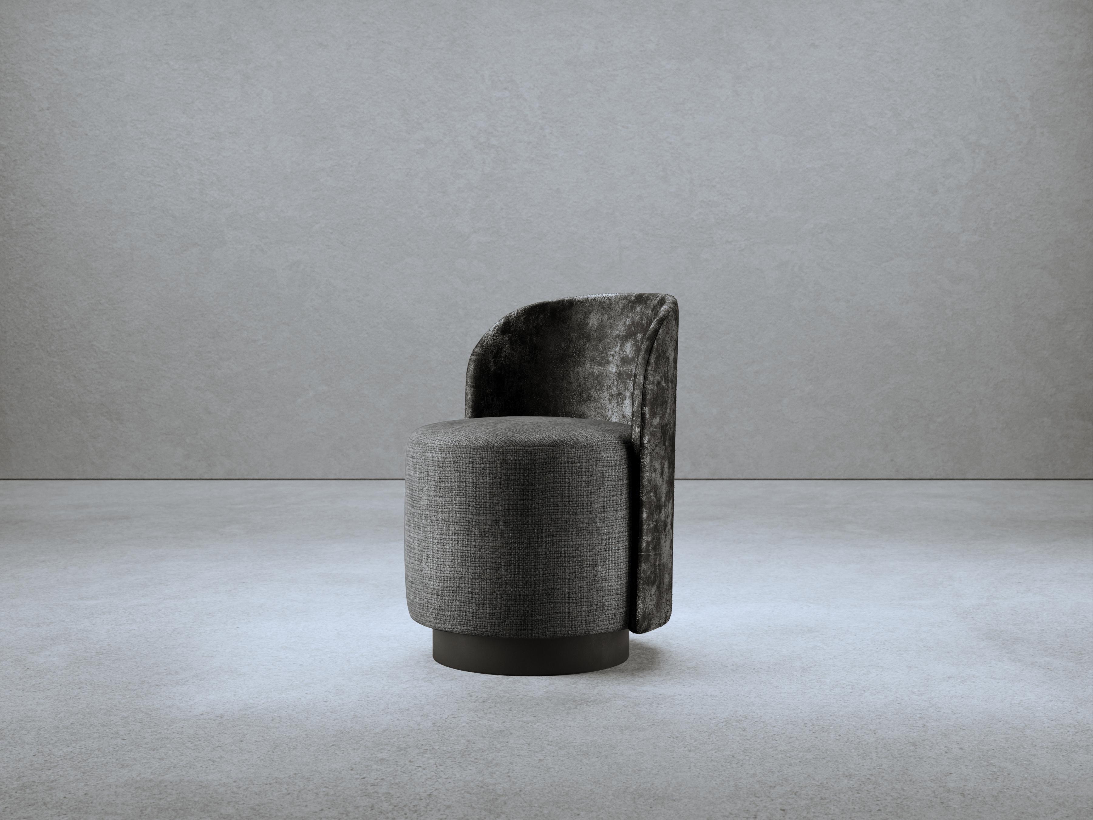 Dig It Chair by Gio Pagani
Dimensions: D 54 x W 56 x H 74 cm. SH: 47 cm.
Materials: Loro Piana Linen and black wild leather.

In a fluid society capable of mixing infinite social and cultural varieties, the nostalgic search for reworked aesthetics