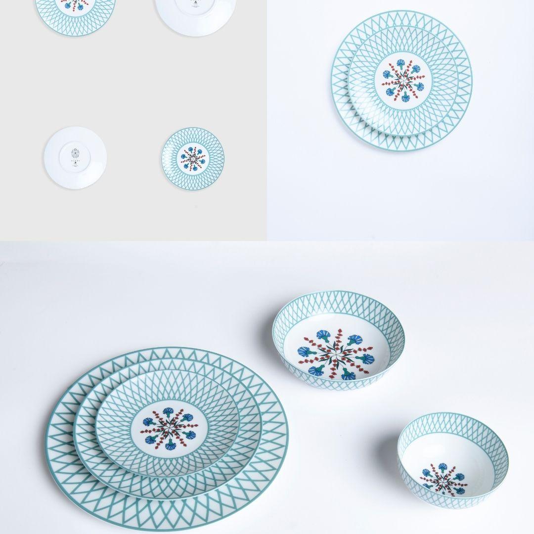 Enameled Dig plate Volutes collection Maison Manoï Limoges porcelain For Sale
