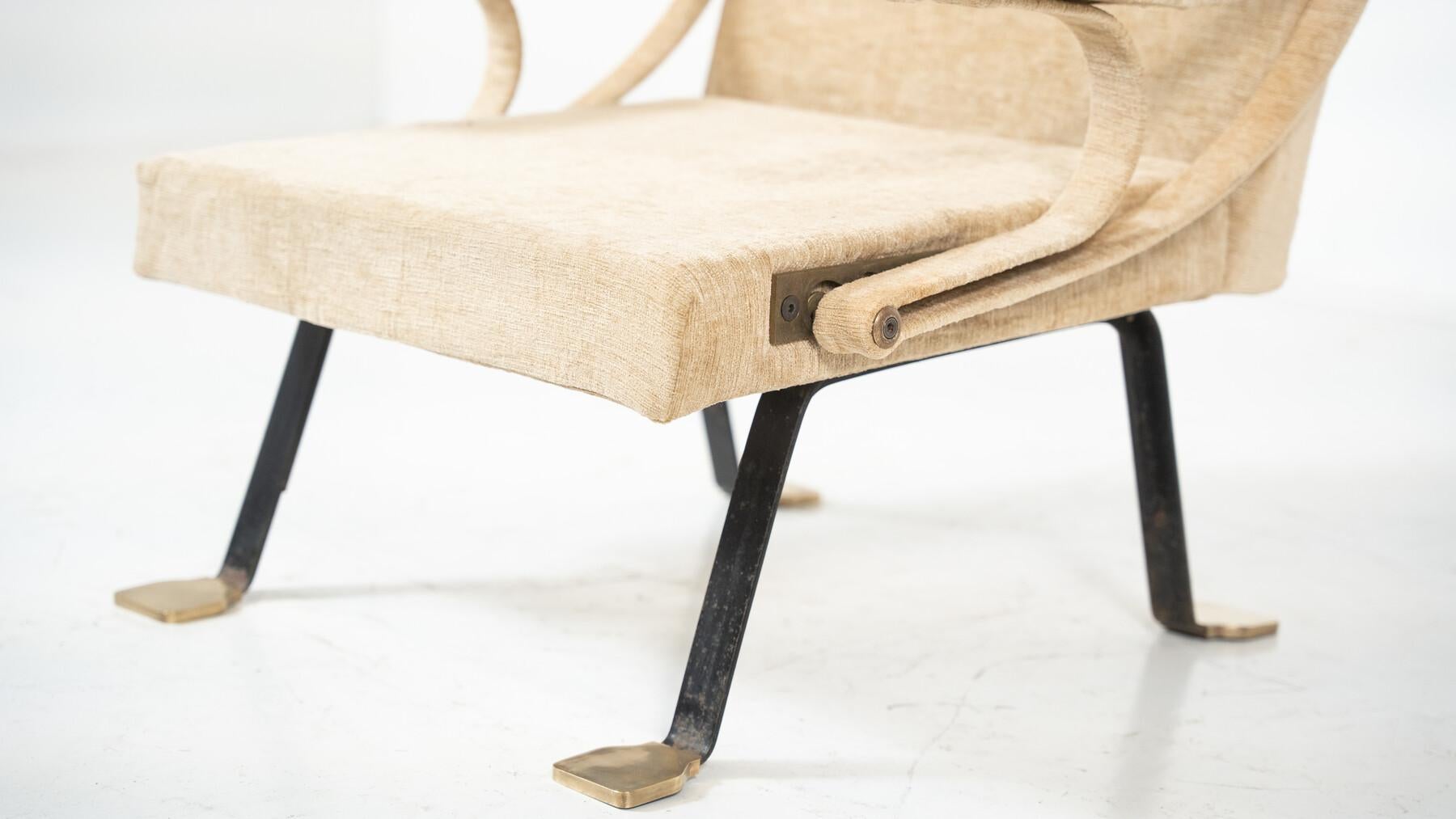 Mid-Century Modern Digamma Armchair by Iganzio Gardella, 1960s - Orignal edition For Sale