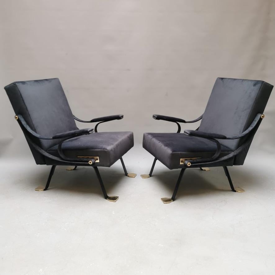 Mid-20th Century Digamma by Ignazio Gardella, Set of 2 with 2 Pouf