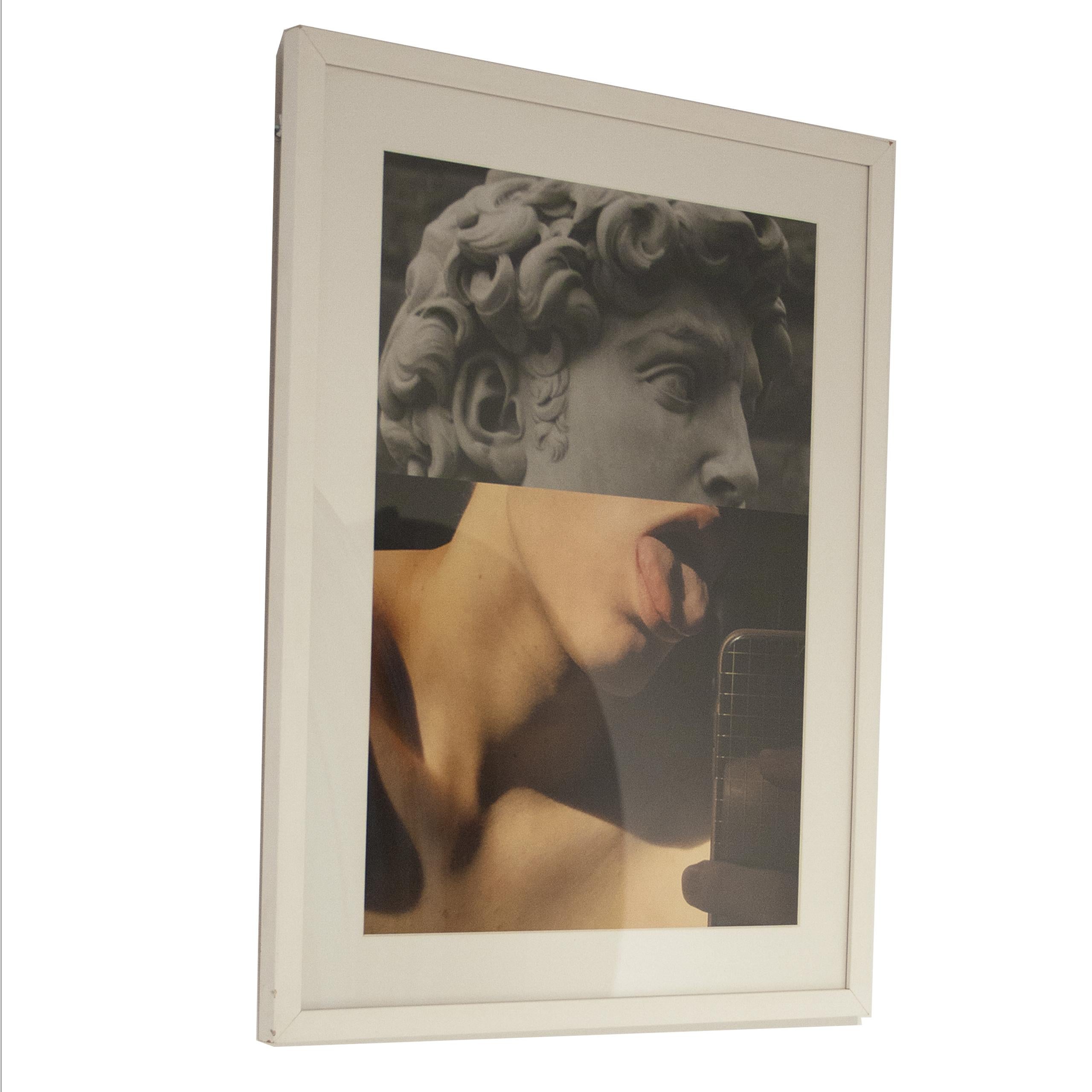 Classic sculpture and selfie boy digital collage print by Spanish artist Naro Pinosa, made famous on social media. Unique signed-by-artist piece. Authenticity certificated.
Print on photography paper. Glass and white lacquered wooden frame.