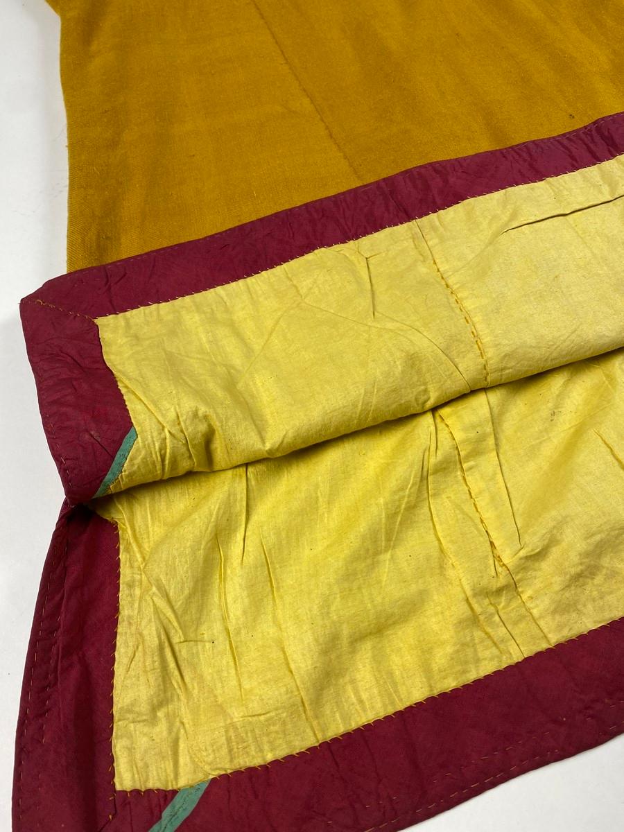 Abrigo de dignatario o Choga en pashmina Safran - India Punjab siglo XIX en venta 14
