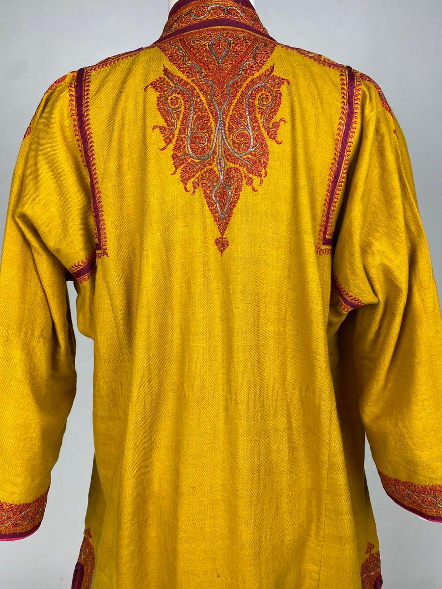 Dignitary coat or Choga in Safran Pashmina - India Punjab 19th century For Sale 4