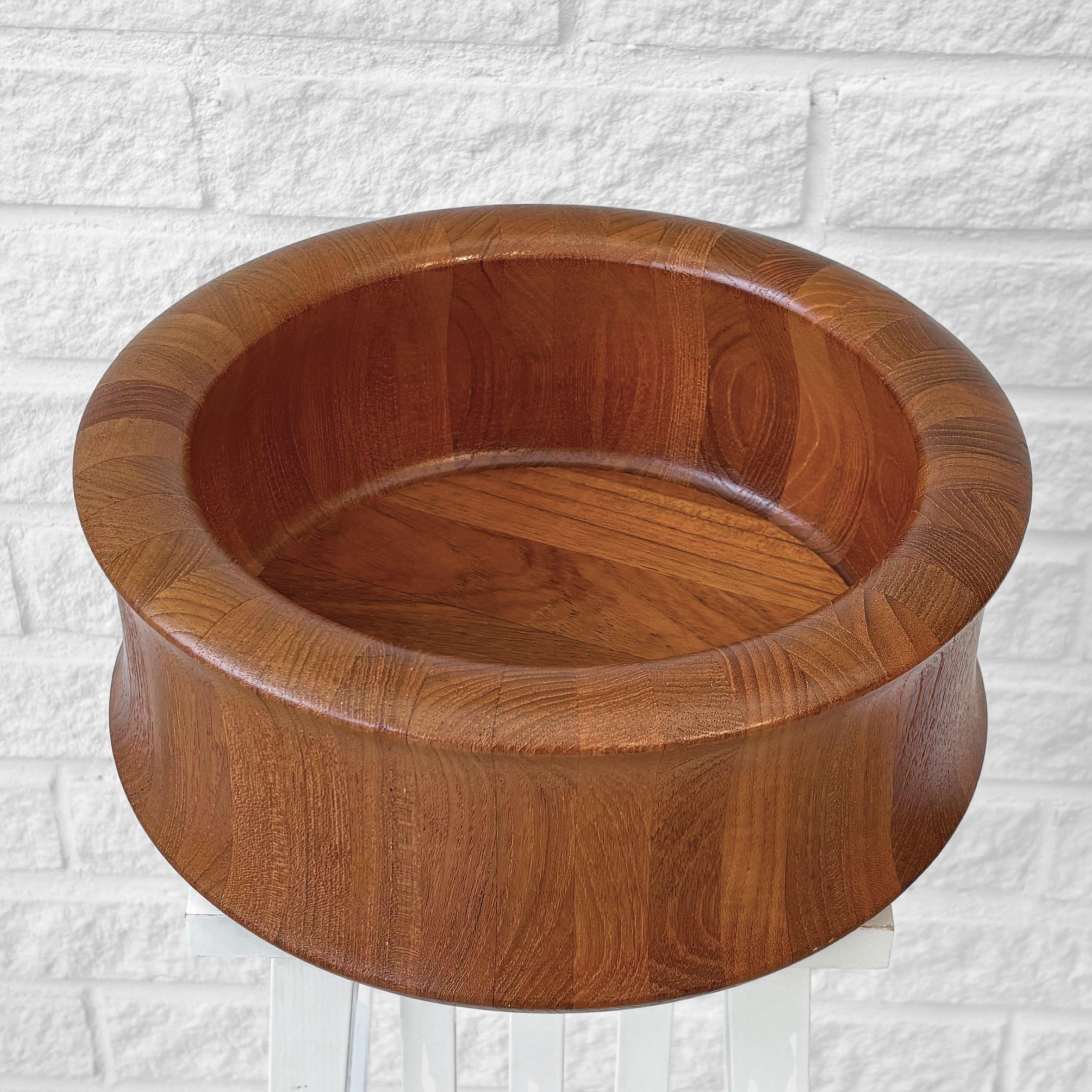 Danish Digsmed, Denmark, large sallad bowl, solid teak, Scandinavian modern, 1960s For Sale