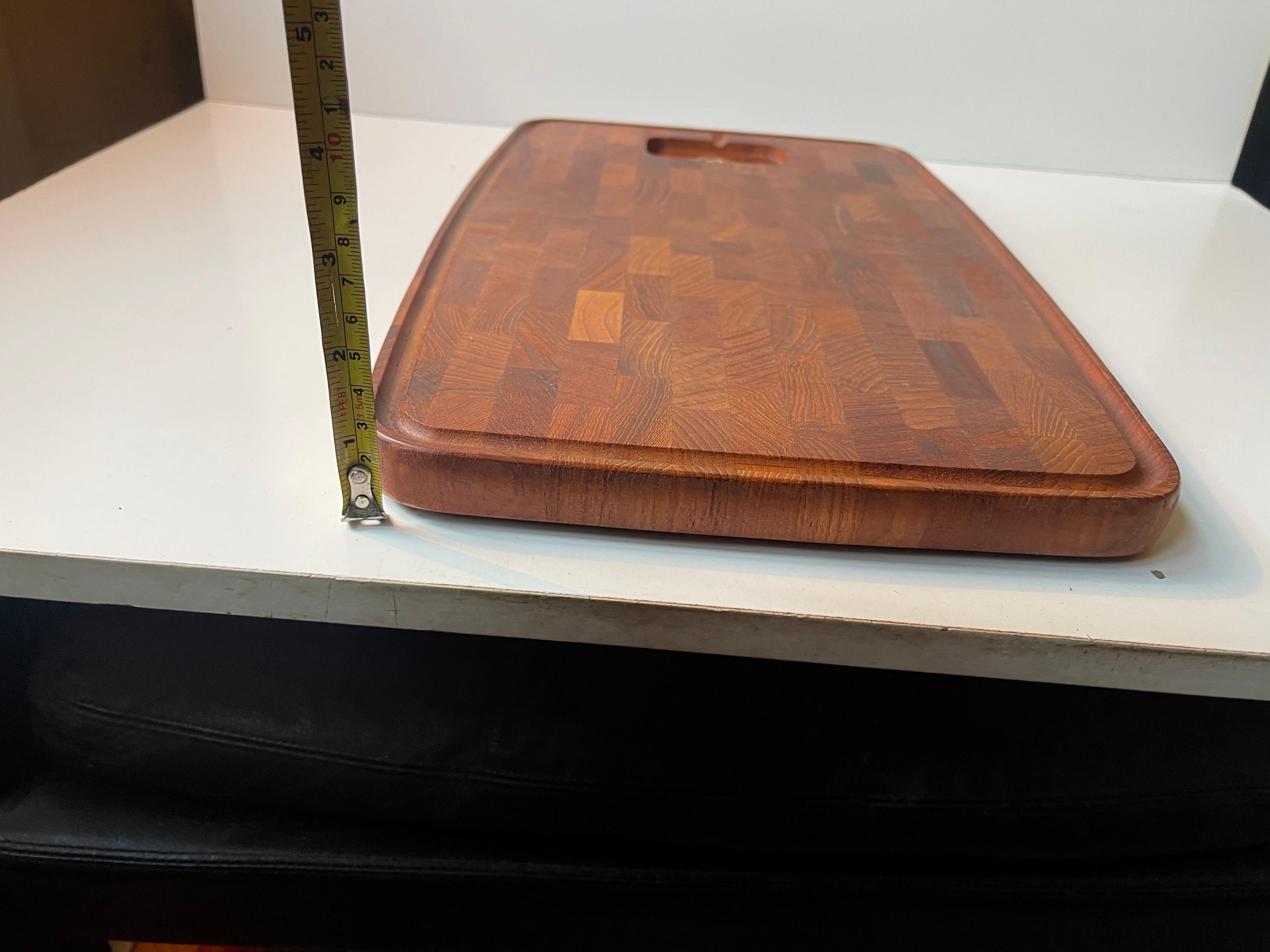 Digsmed Denmark Large Vintage Cutting Board in Teak, 1970s For Sale 3