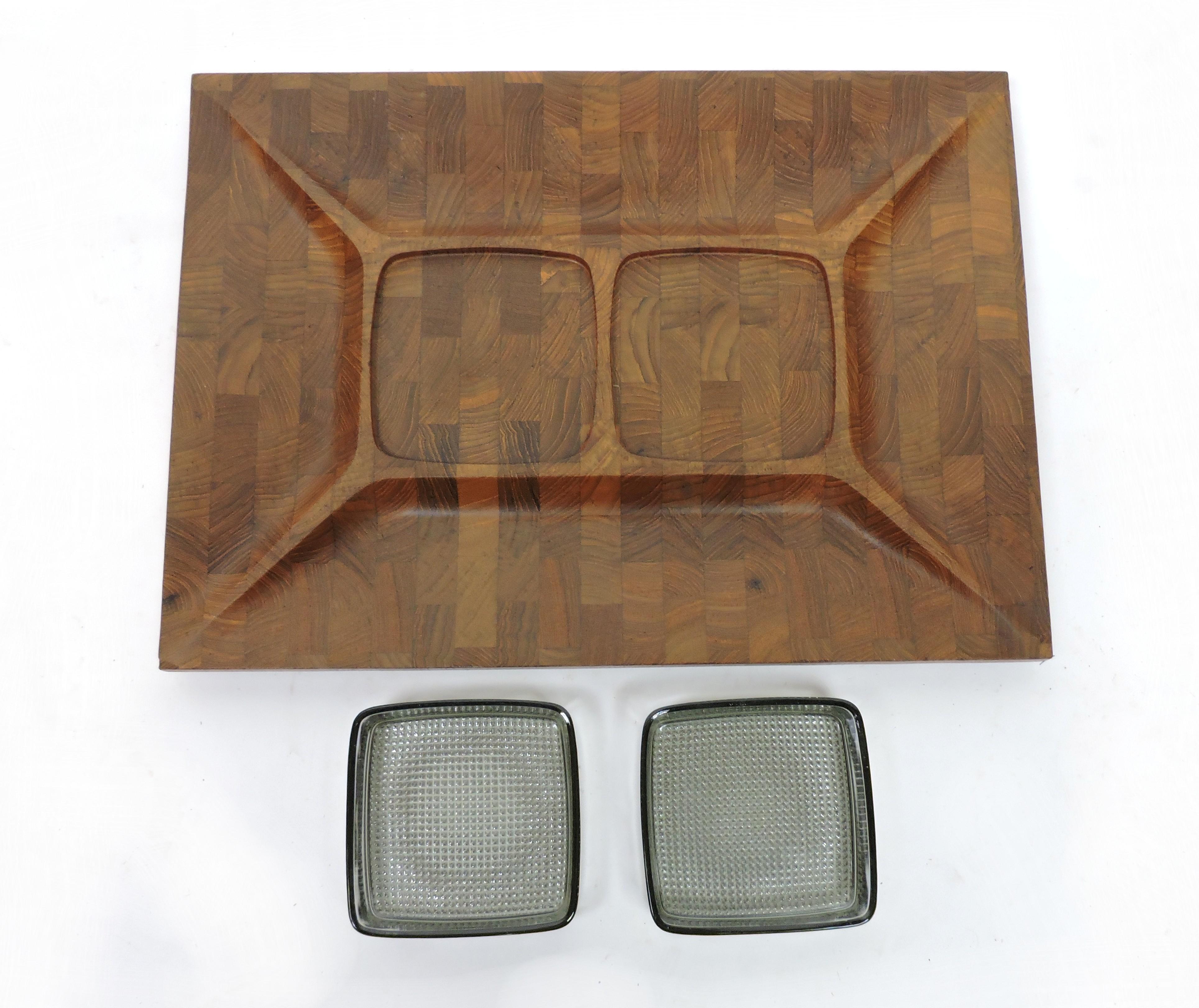 Digsmed Large Danish Modern Divided Teak Tray with 2 Glass Inserts In Good Condition For Sale In Chesterfield, NJ