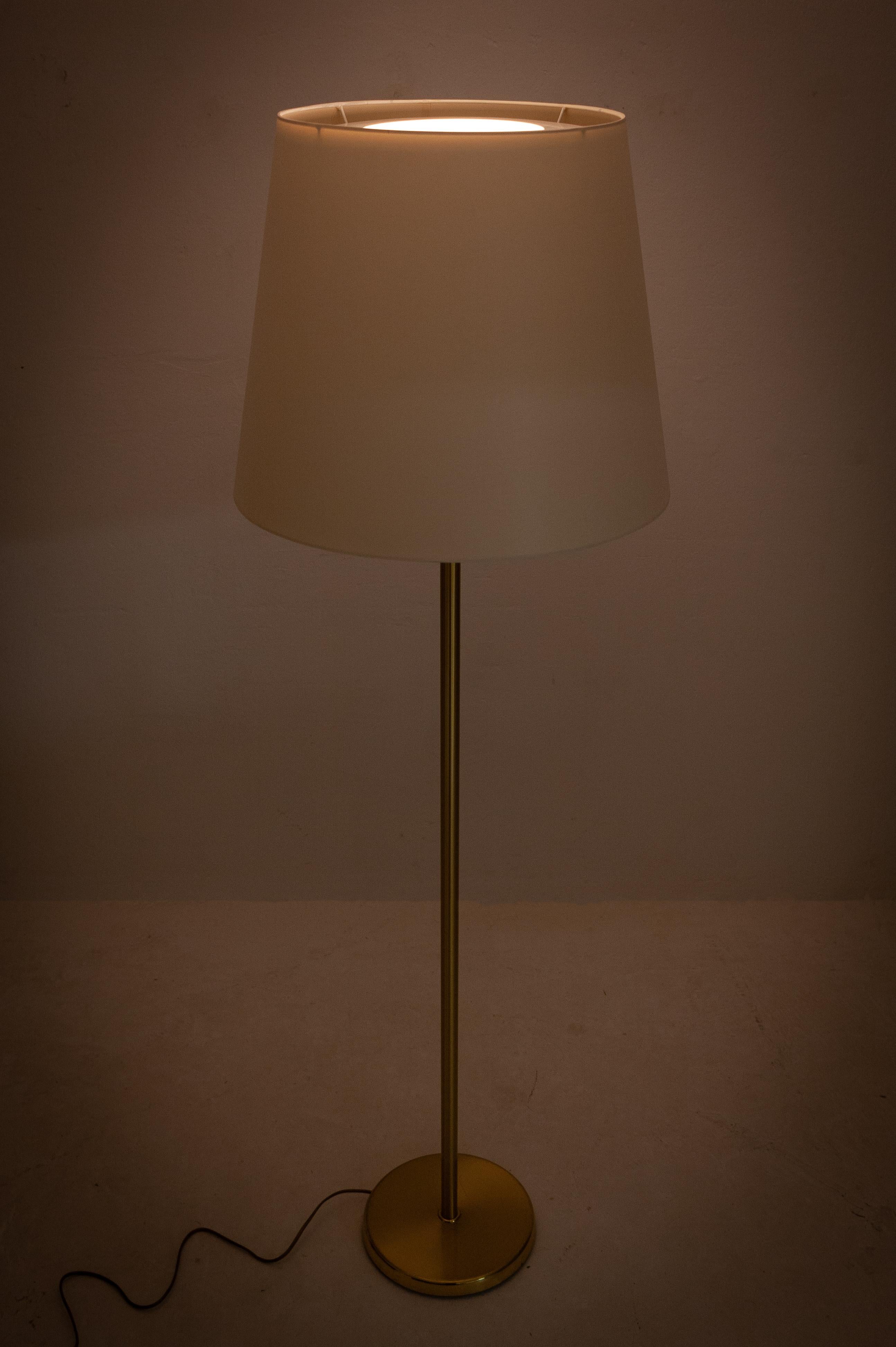 Dijkstra Brass Floor Lamp In Good Condition In Den Haag, NL