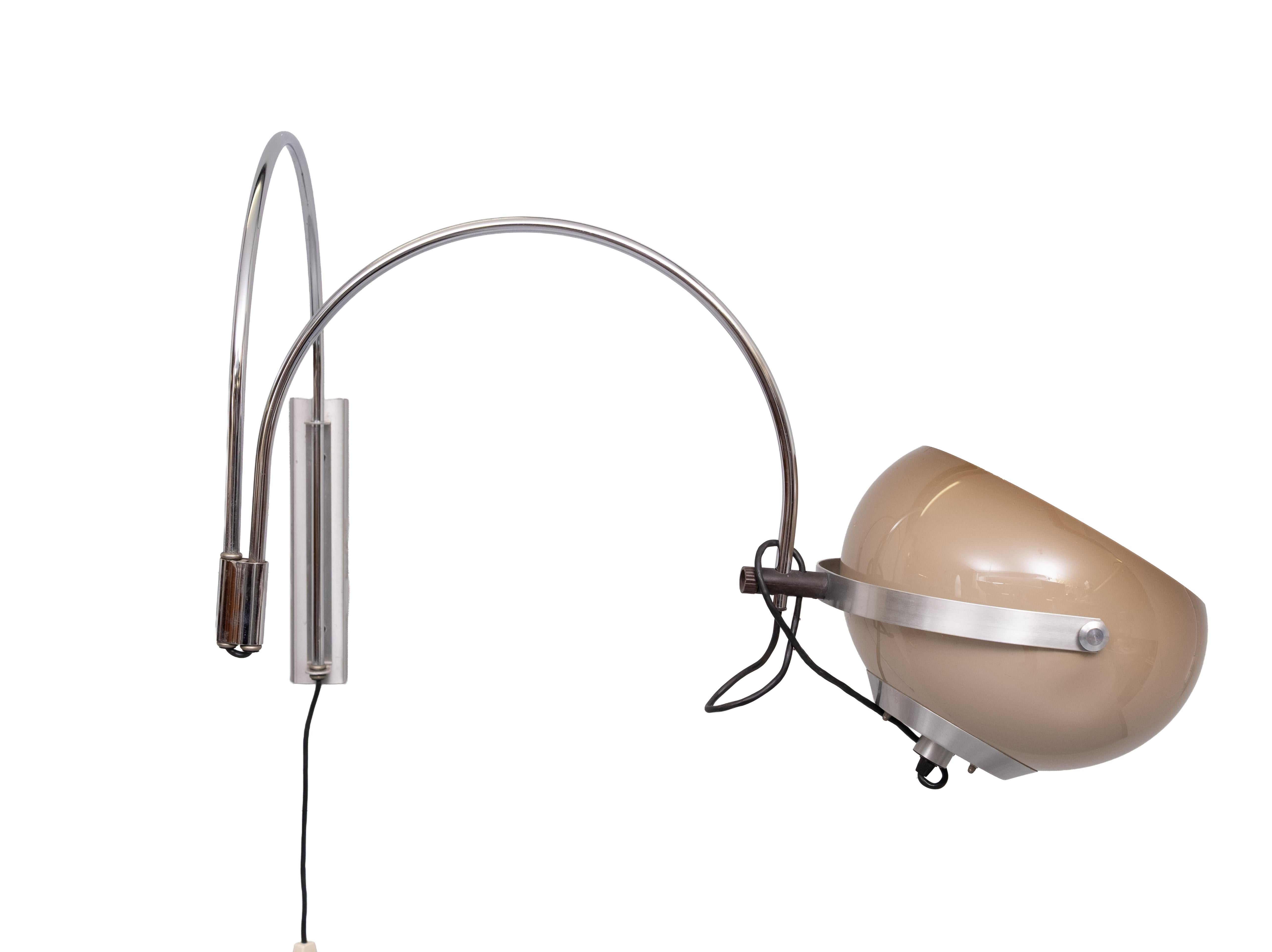 Dijkstra, applique à double arc A Space 1970 en vente 1