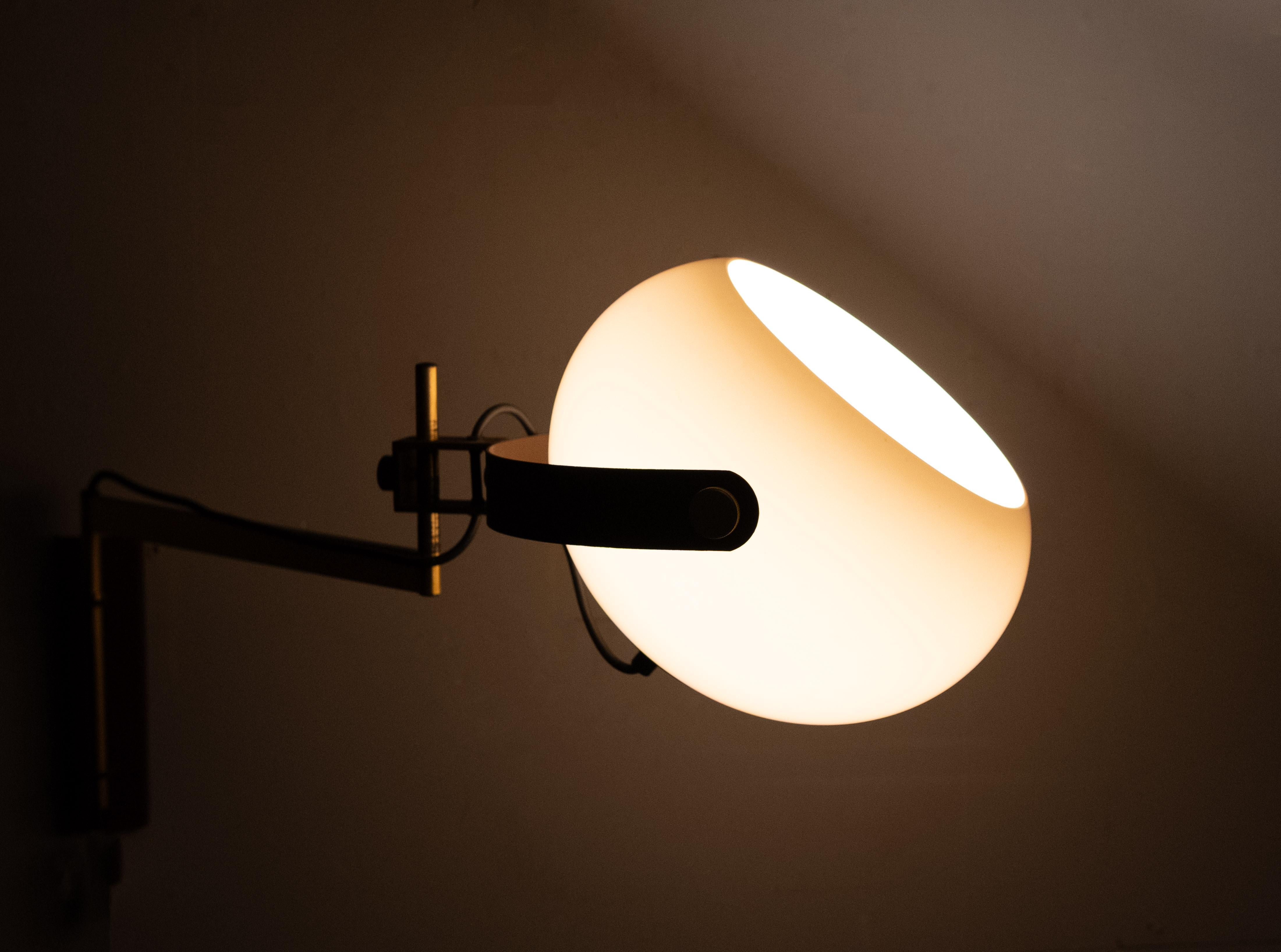 Lámpara de pared Dijkstra con brazo de resorte Años 70 Holanda en venta 1