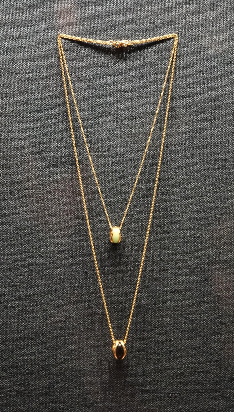 DILHAN Oro giallo etico 18k e onice lucida in vendita 3