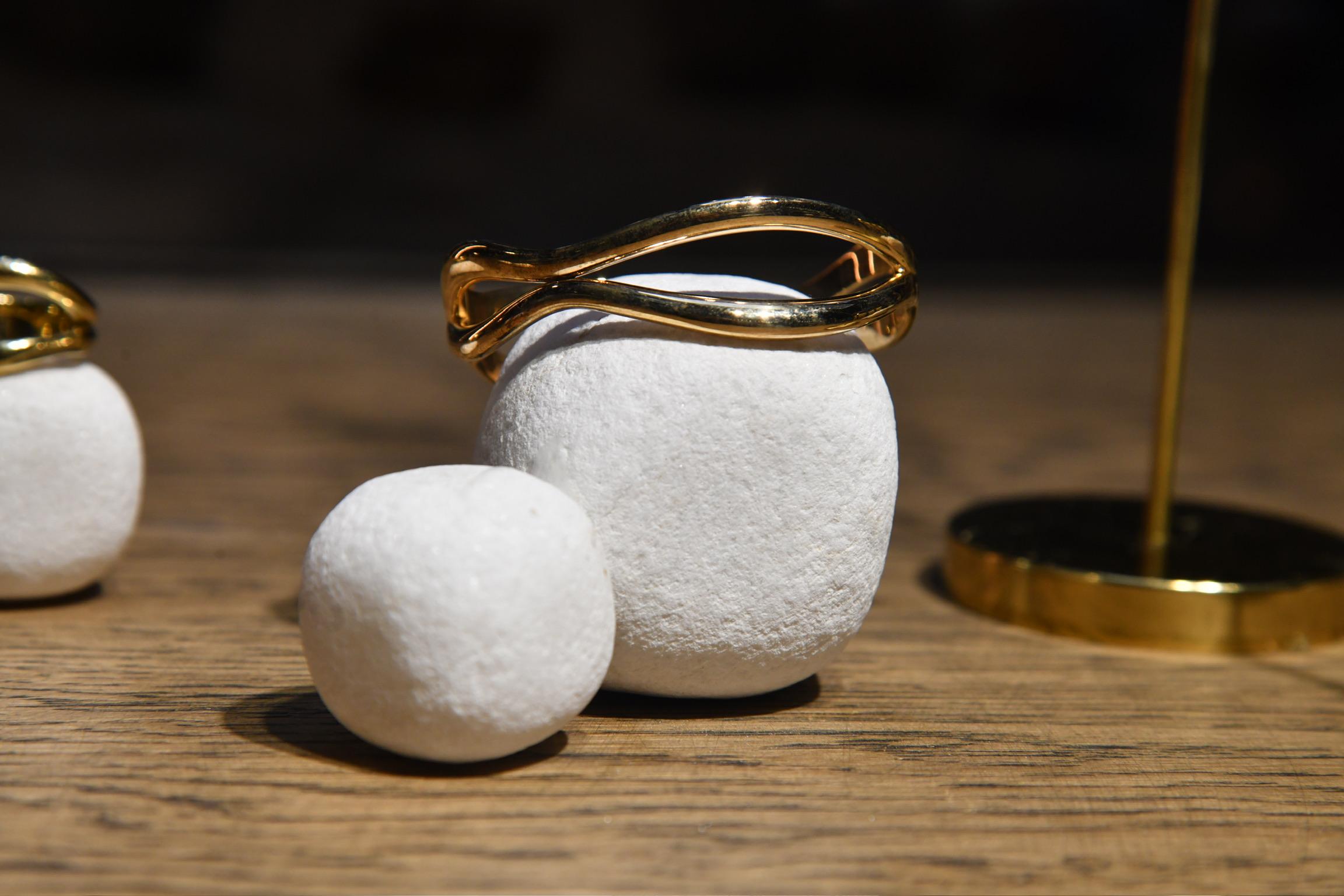 DILHAN Bracelet su éthique en or jaune 18 carats en vente 2