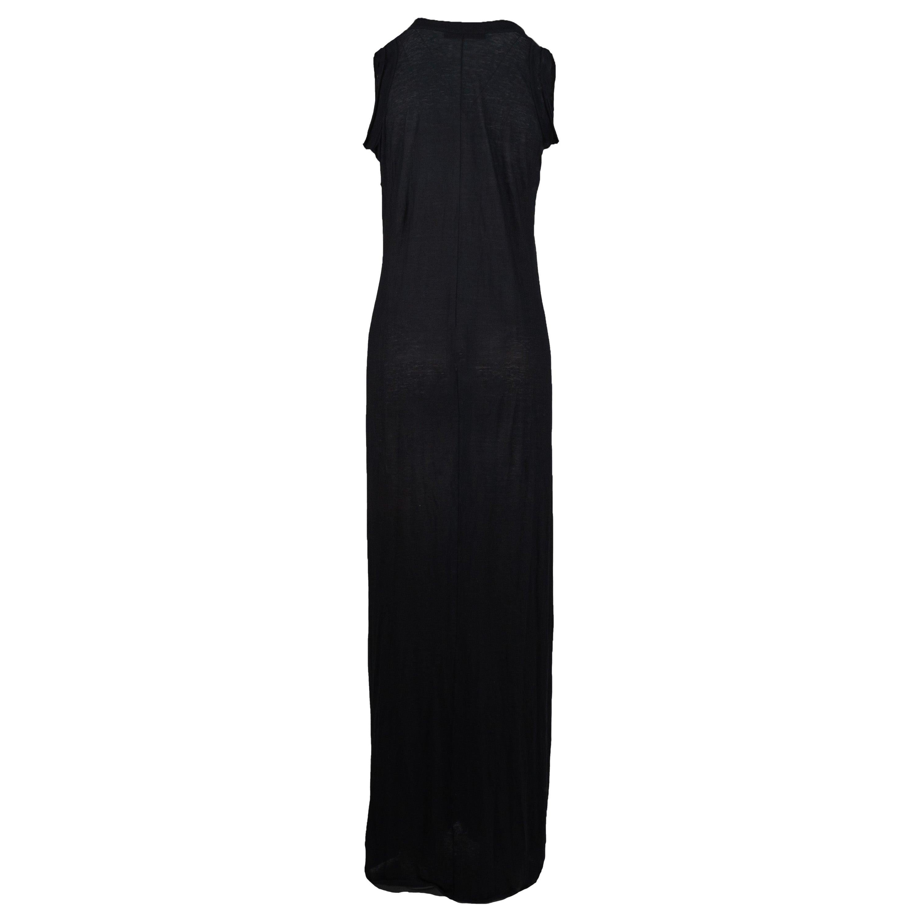 Crafted from comfortable cotton knit, this sleeveless dress in black features a classic scoop neckline and a graceful long silhouette. Look chic and stylish, while experiencing utmost comfort.
 Remarks: The size and composition tag is missing.
 
