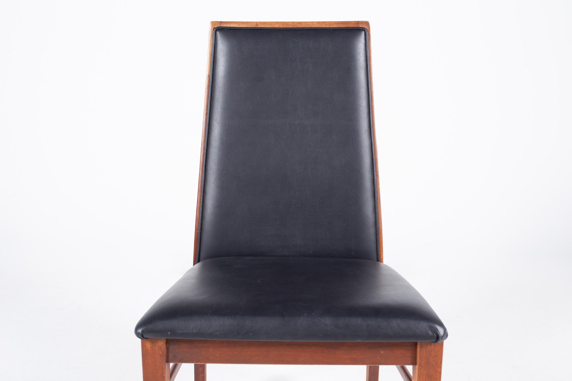 Sedia da pranzo Dillingham Mid Century Highback in noce, set da 6 in vendita 3
