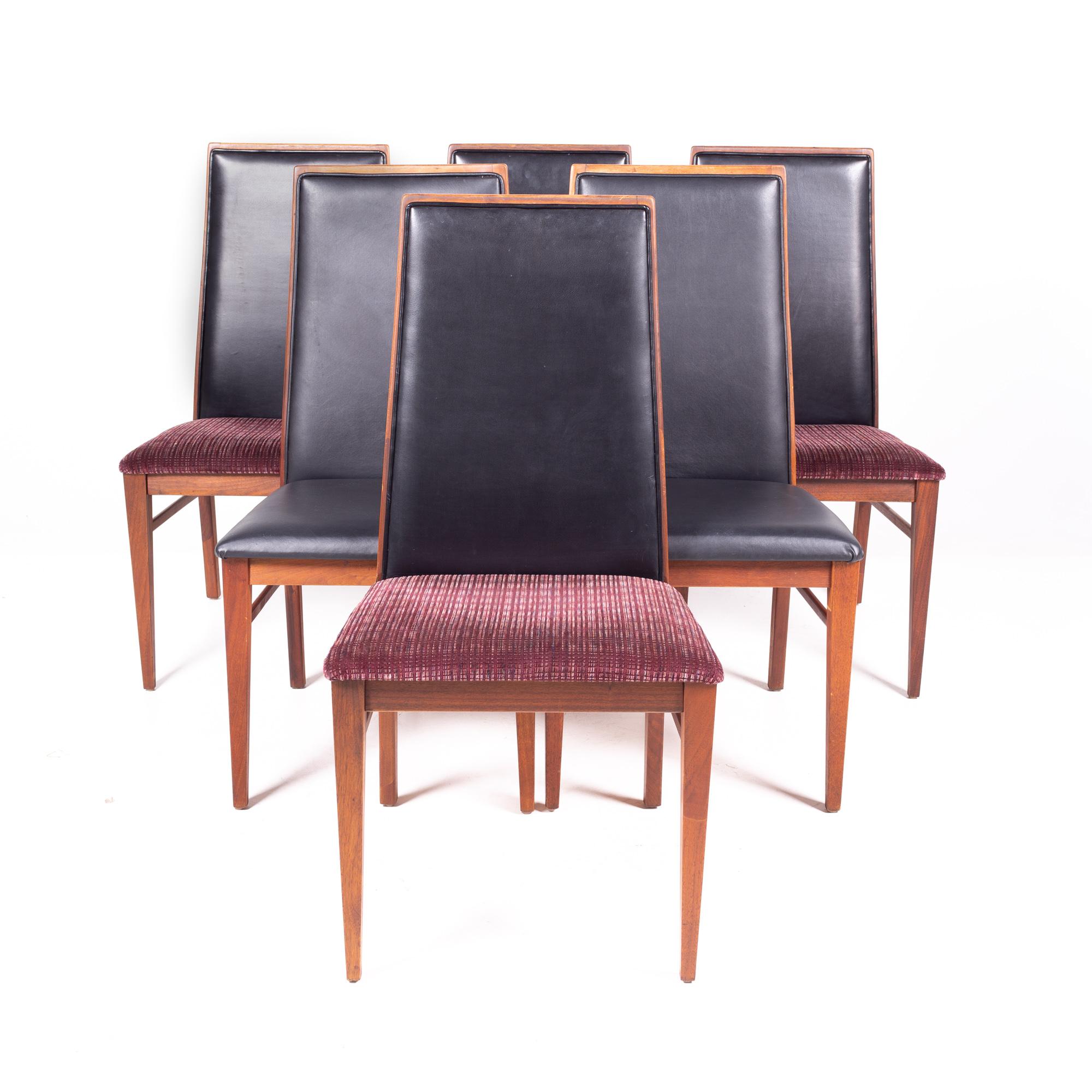 Dillingham chaise de salle à manger en noyer à dossier haut du milieu du siècle - Lot de 6

Chaque chaise mesure : 19 large x 24.5 profond x 37 pouces de haut, avec une hauteur d'assise de 17 pouces. 

Tous les meubles peuvent être achetés dans