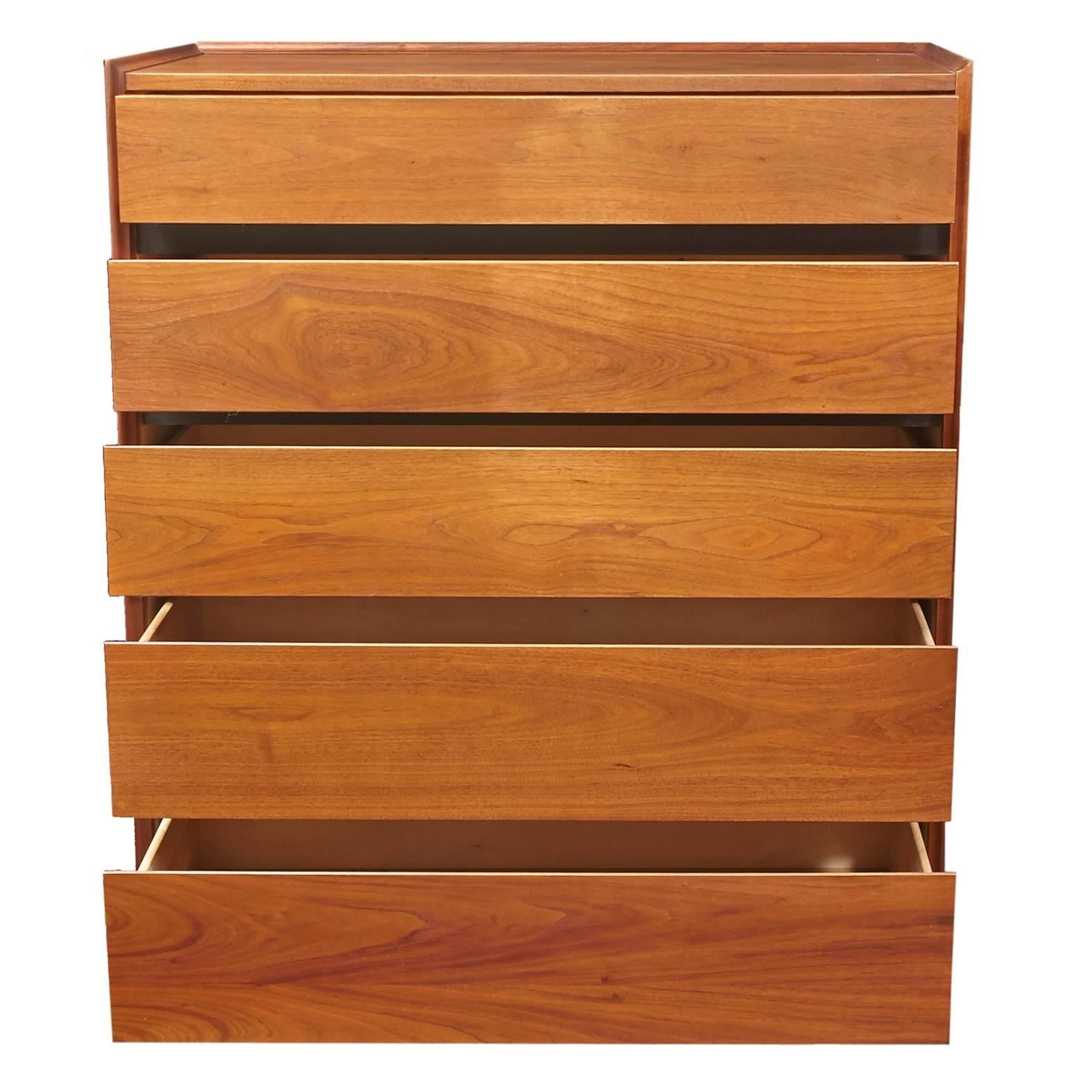 dillingham dresser