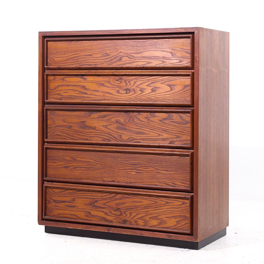 Mid-Century Modern Dillingham Mid Century Pecky Cypress 5 Drawer Dresser For Sale