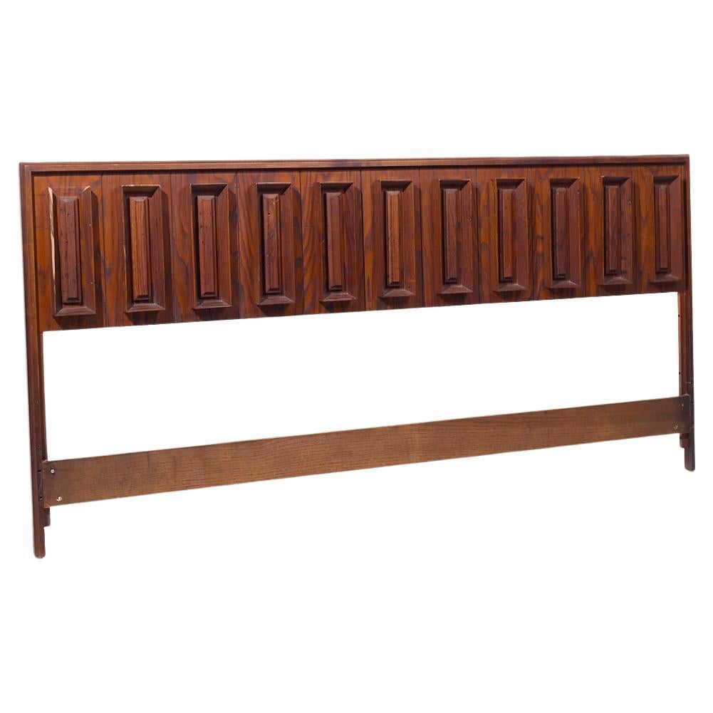 How can you tell if furniture is mid century?