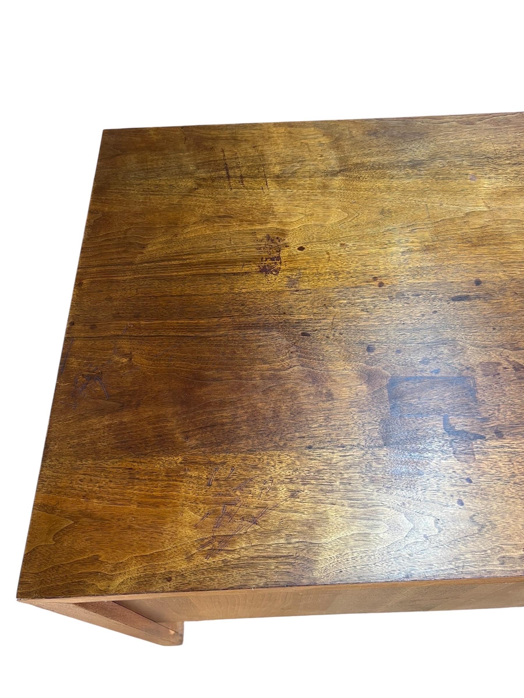 Dillingham Mid Century Schreibtisch aus Nussbaum im Angebot 2