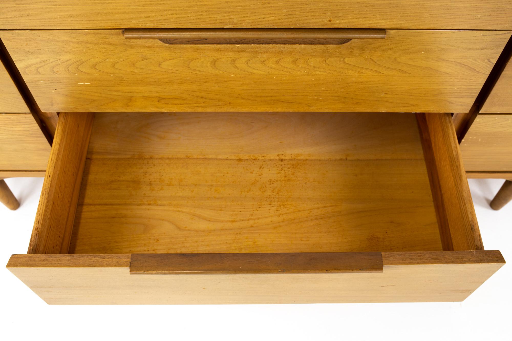 Dillingham Samara Mid Century Walnut 9-Drawer Lowboy Dresser 4