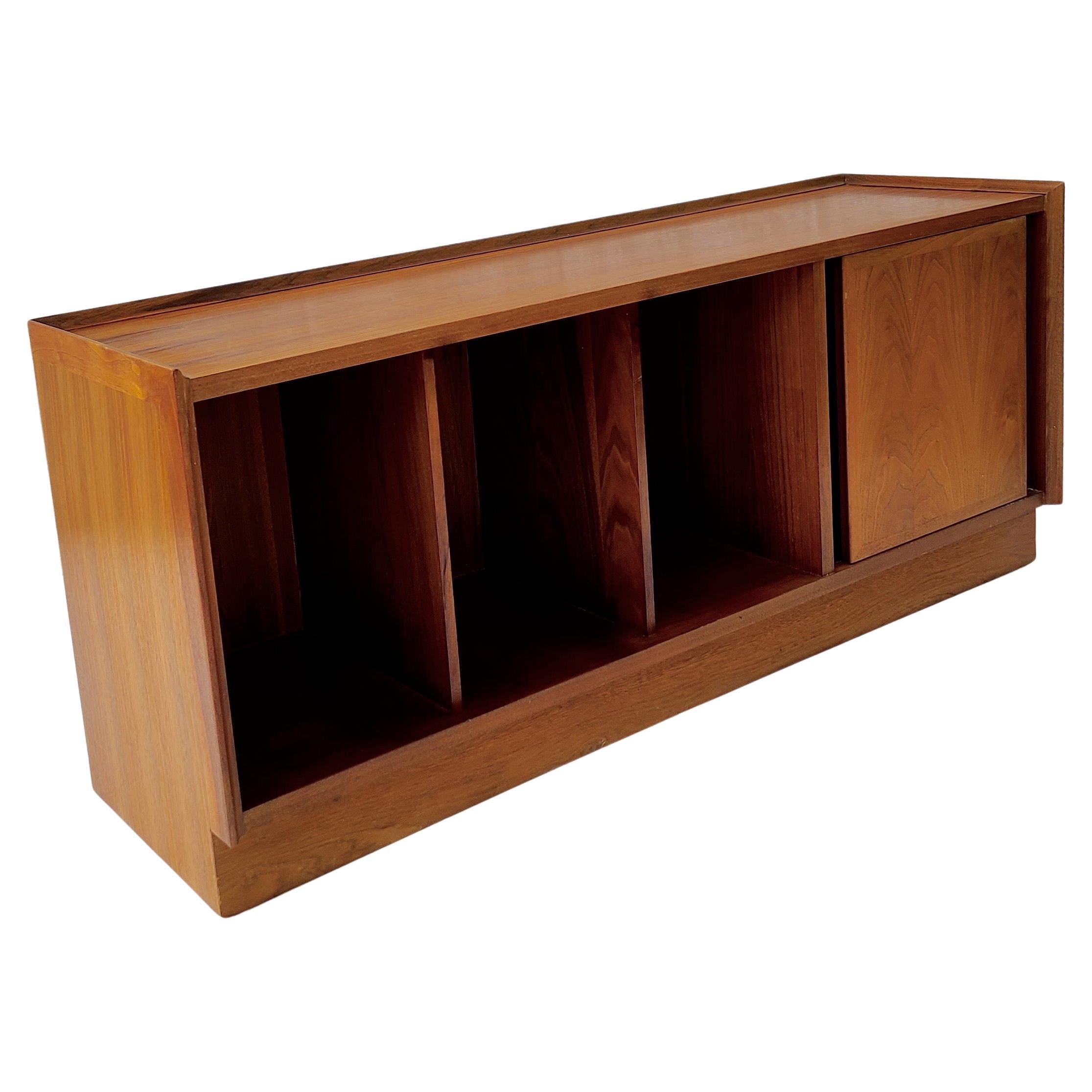 Please message us for efficient shipping quote to your location.

Record cabinet and Audiophile Bench by Dillingham.
 