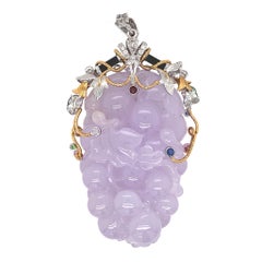 Dilys' Pendentif en or 18 carats avec raisin de jade lavande 268,50 carats