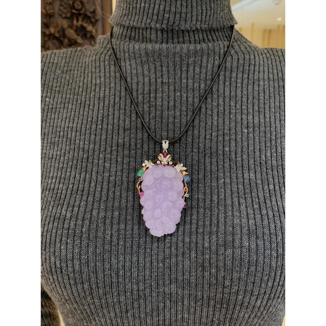 Mixed Cut Dilys' 268.50ct Lavender Jade with Grape Carving Pendant in 18K Gold