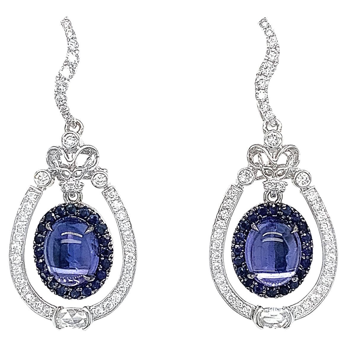 Orecchini di tanzanite e diamanti "Dilys" da 4,30 carati "Intense Bluish Violet in vendita