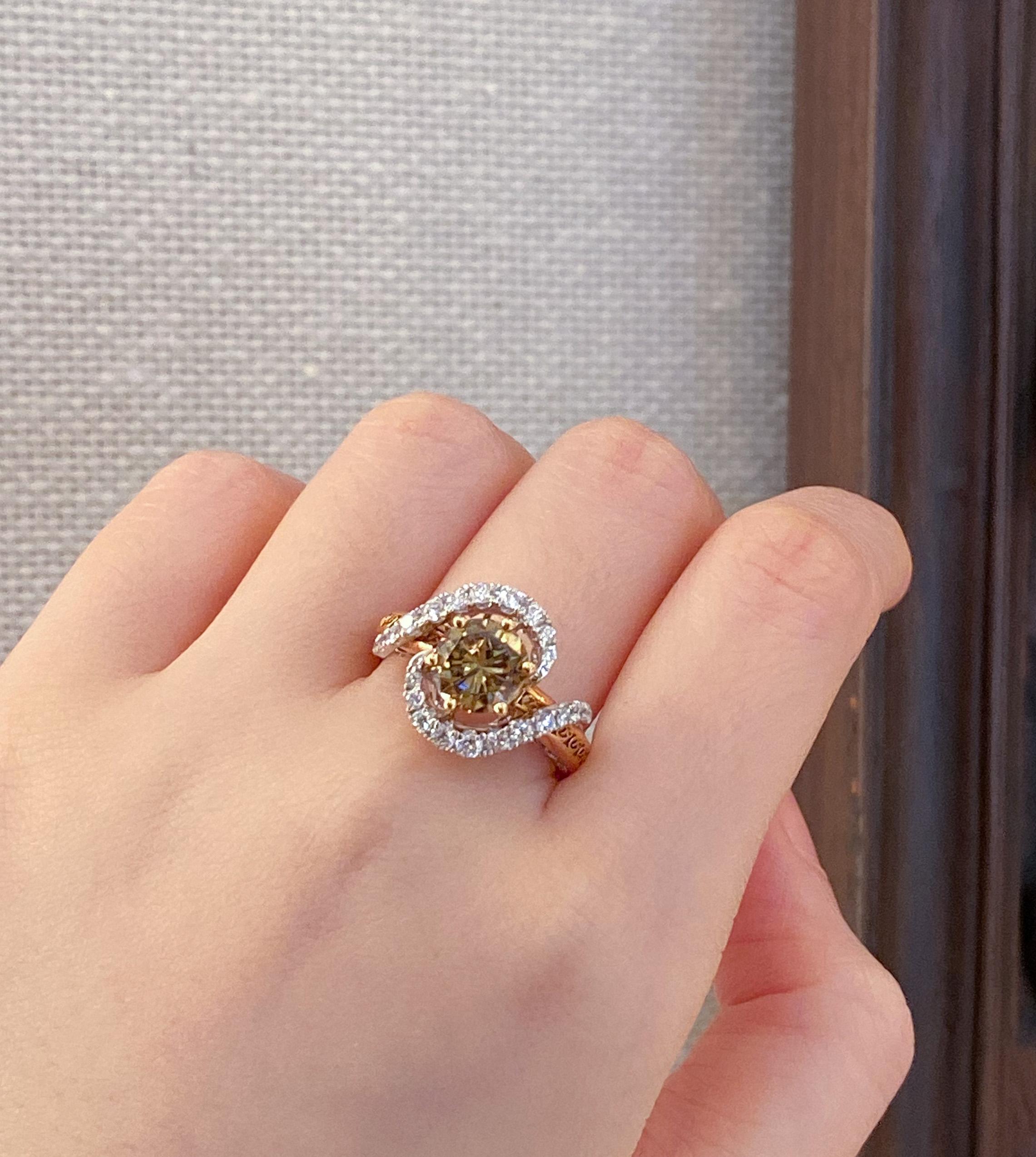 Dilys' Certified 3.57ct Brown Diamond Transformable Ring in 18 Karat Gold In New Condition For Sale In Hong Kong, HK