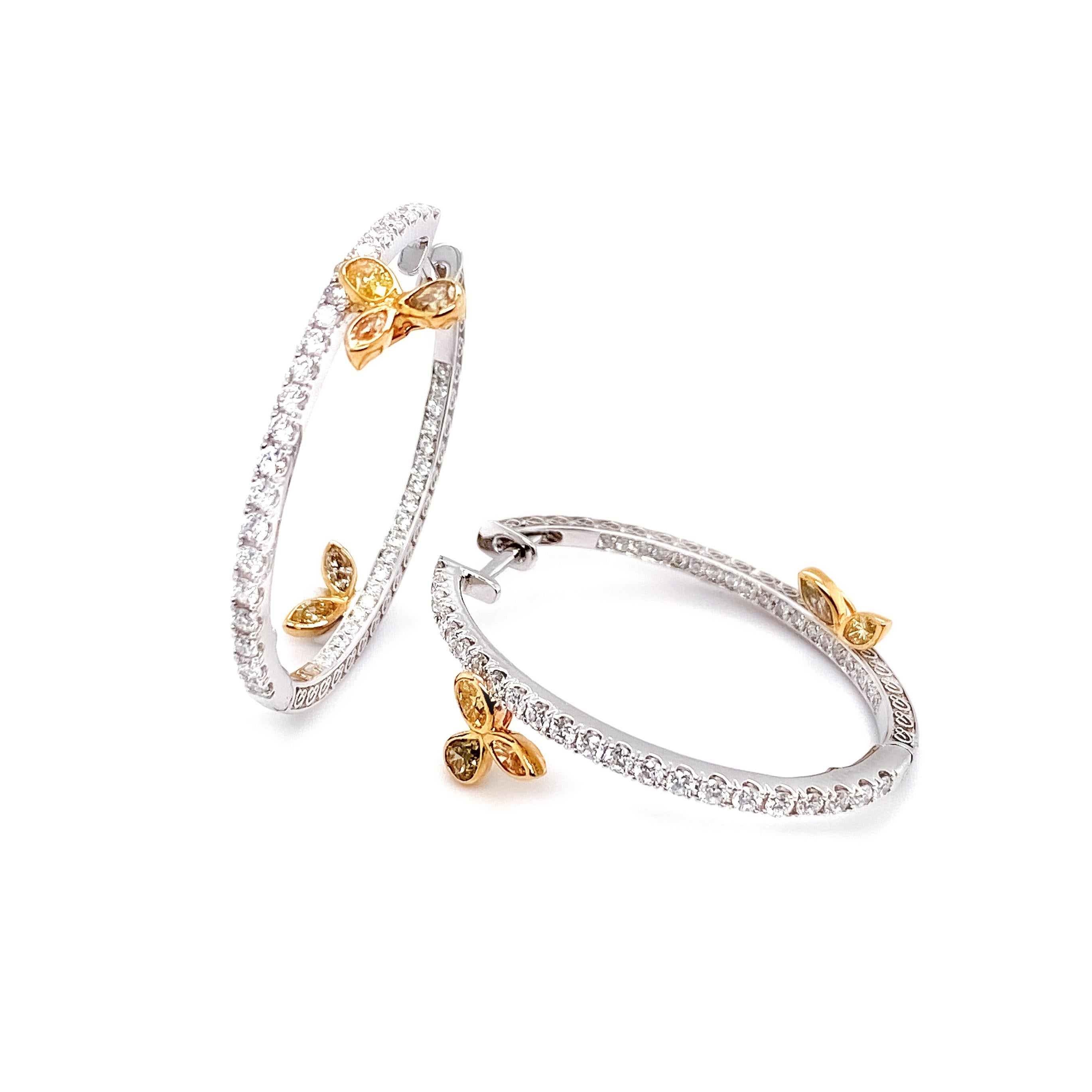 Dilys' Diamond Hoop Earrings in 18K Gold In New Condition For Sale In Hong Kong, HK