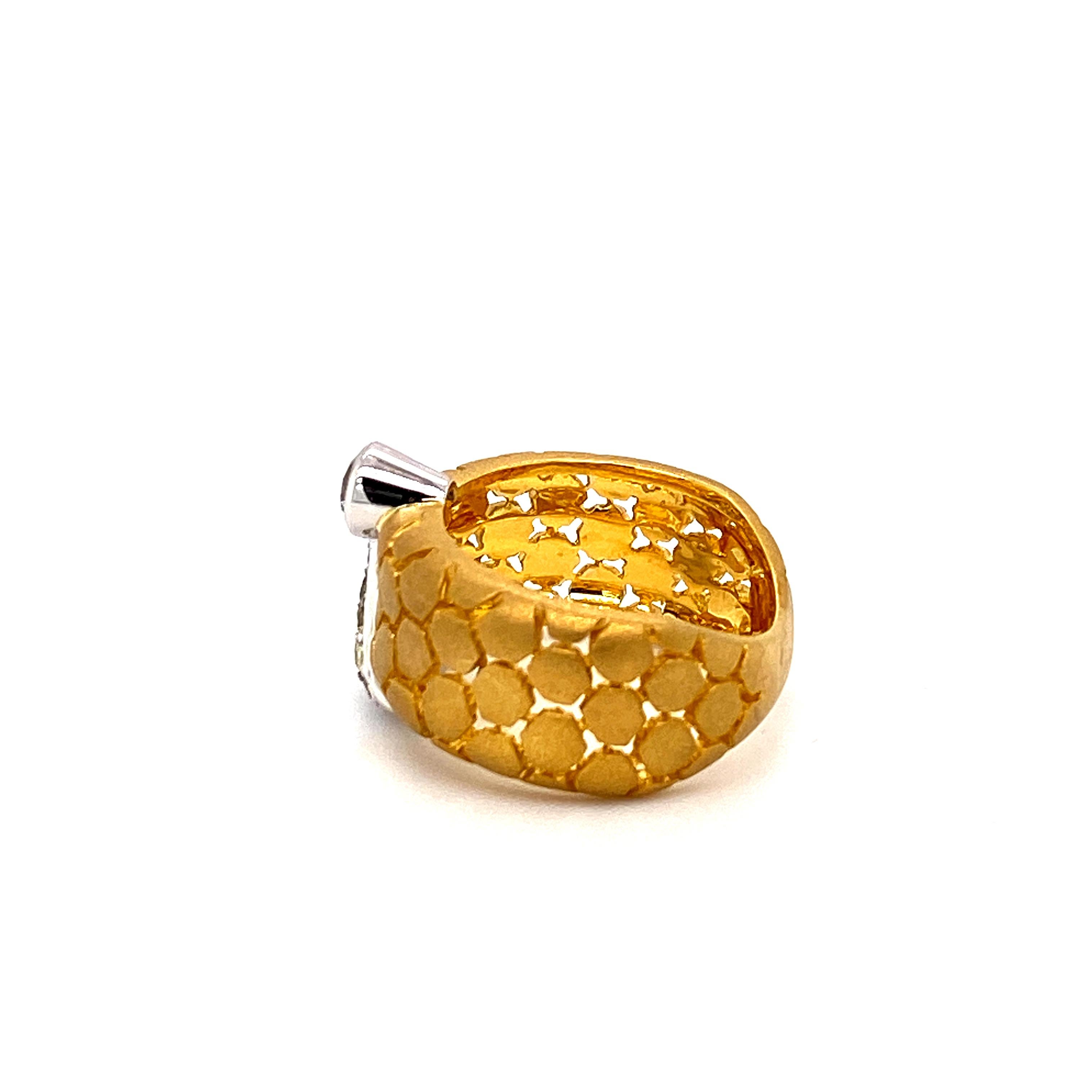 Round Cut Honeycomb Fancy Color and White Diamond Band Ring in 18 Karat Gold