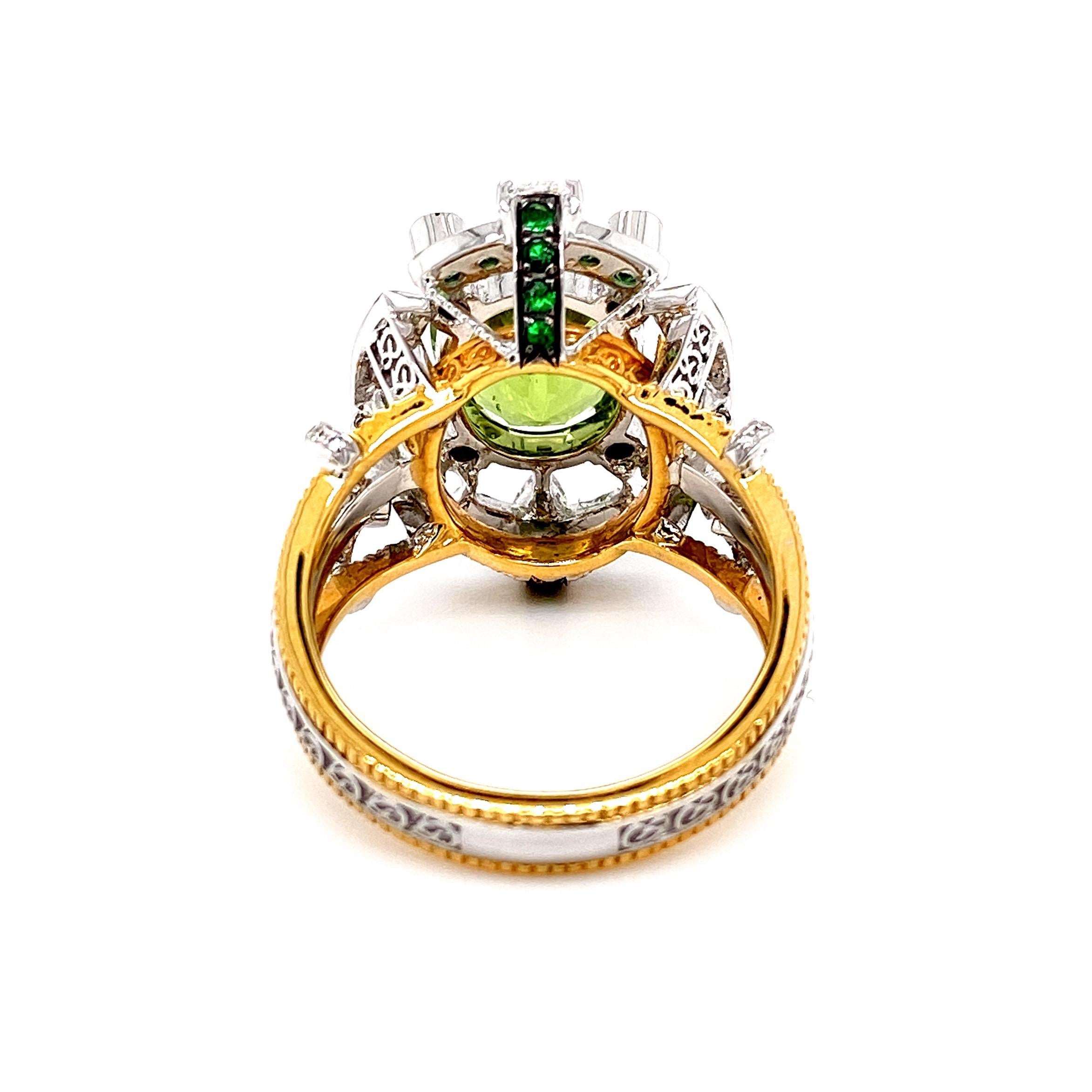 Dilys' IGI Certified Peridot and Diamond Statement 18K Gold Ring In New Condition In Hong Kong, HK